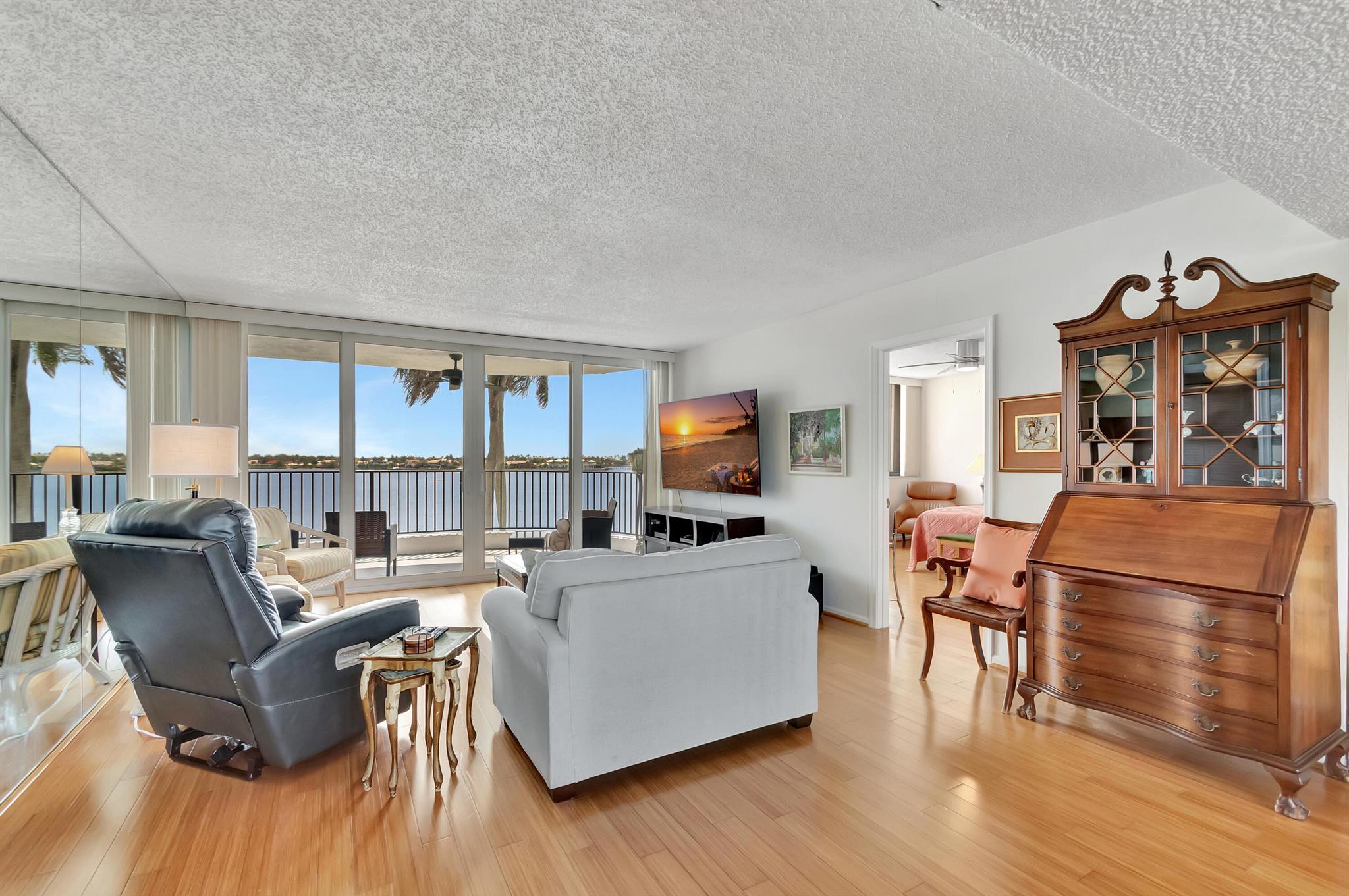 LAKESHORE COLONY - Residential