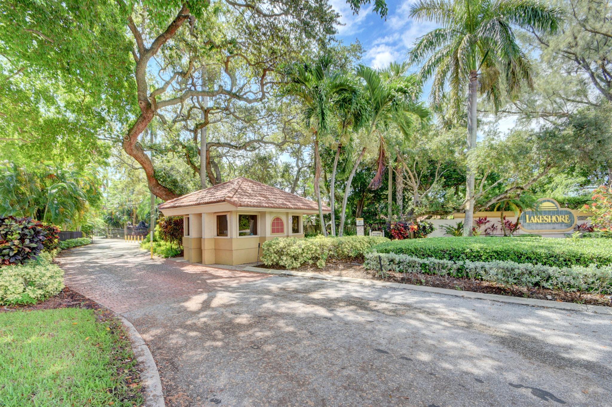 LAKESHORE COLONY - Residential