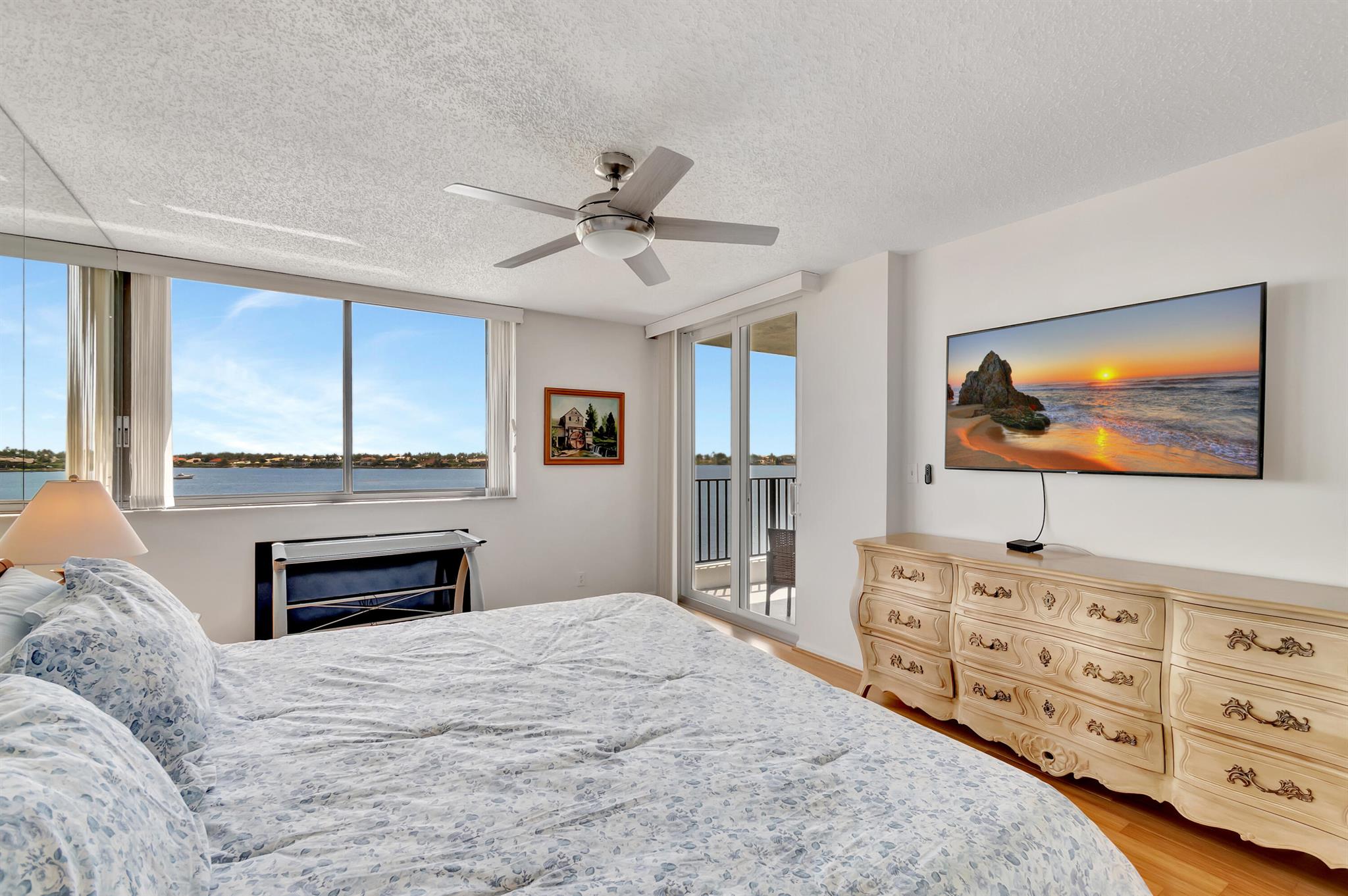 LAKESHORE COLONY - Residential