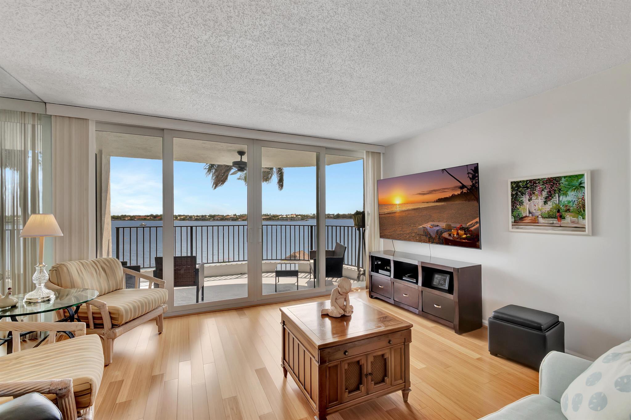 LAKESHORE COLONY - Residential