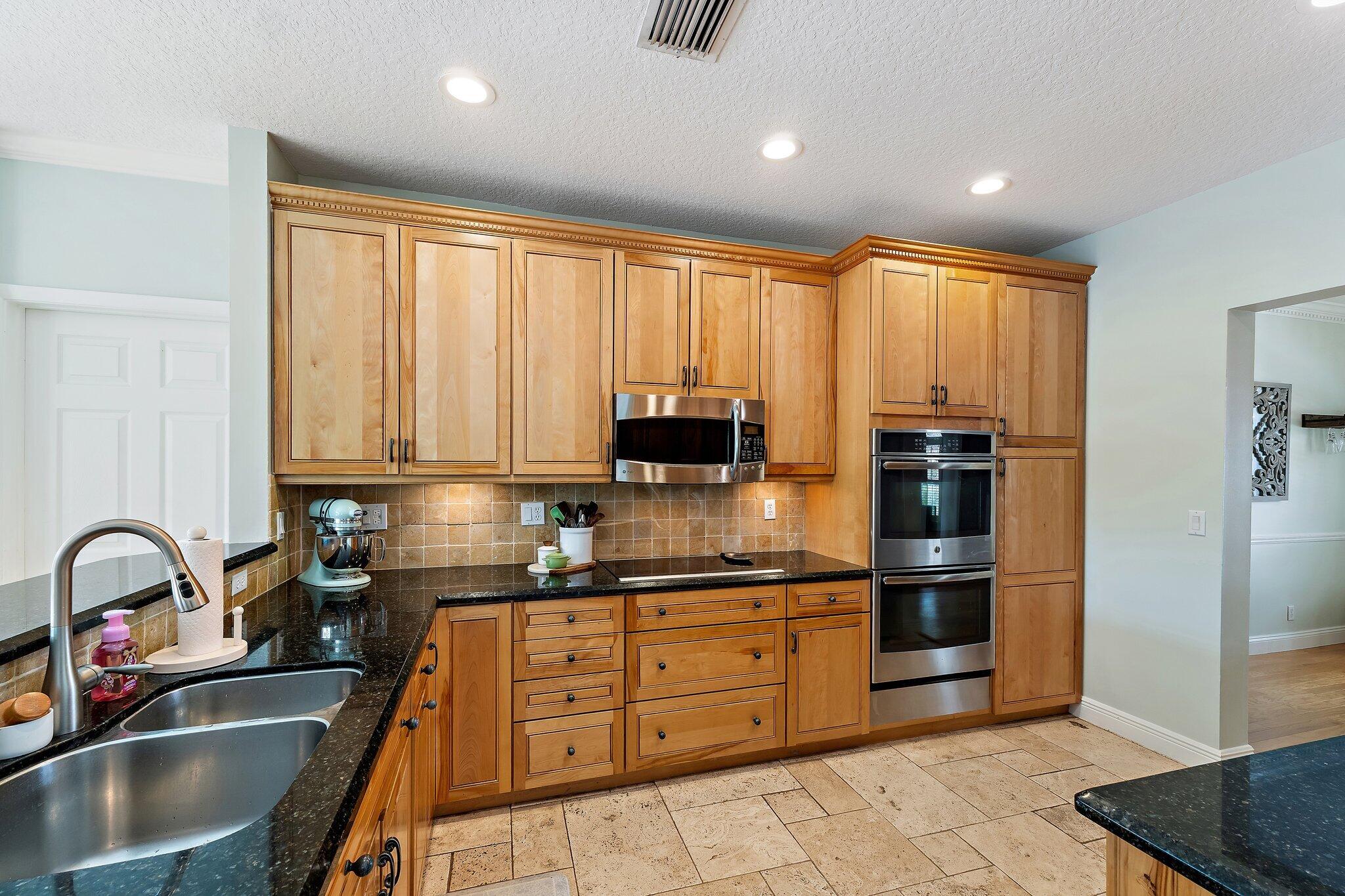 SIENA OAKS - Residential