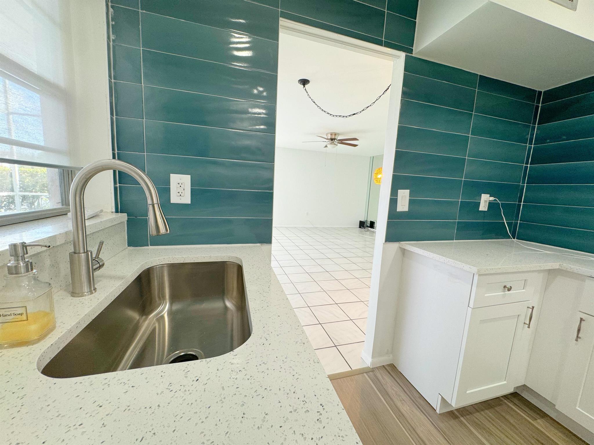 3 Greenway Village 101 N 101