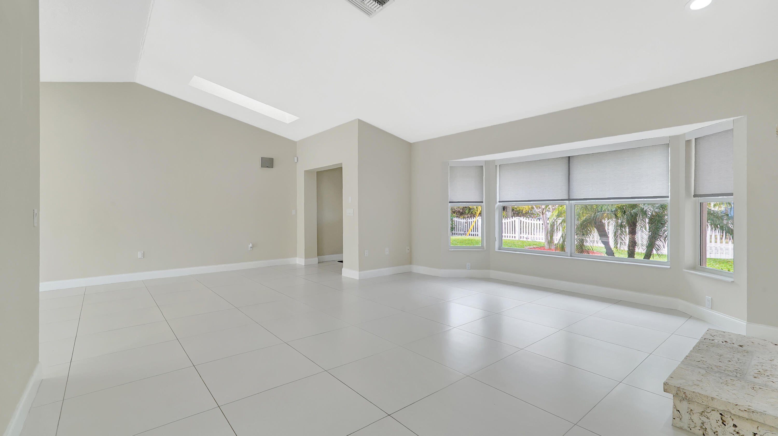 CORAL RIDGE ISLES - Residential Lease