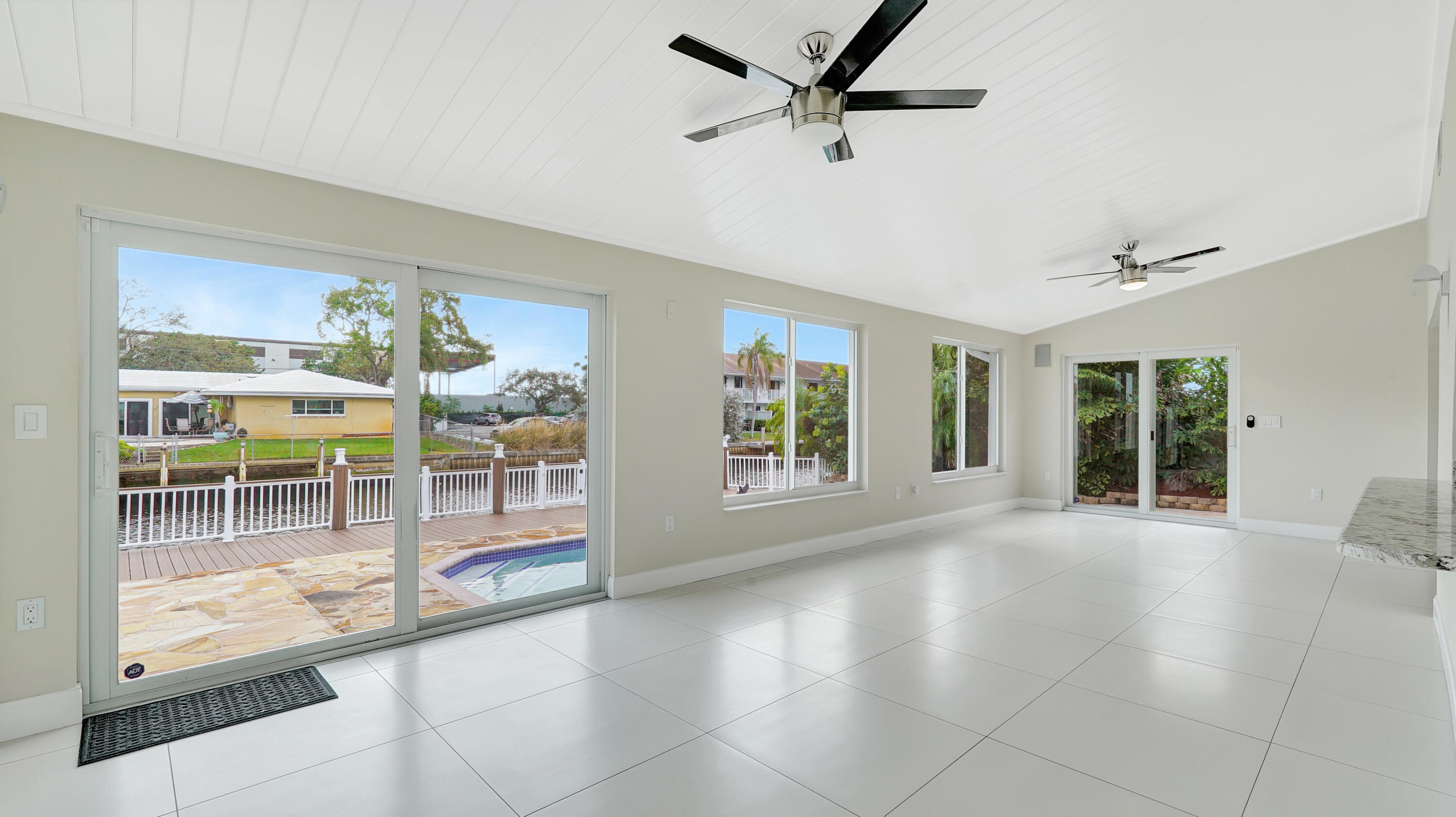 CORAL RIDGE ISLES - Residential Lease