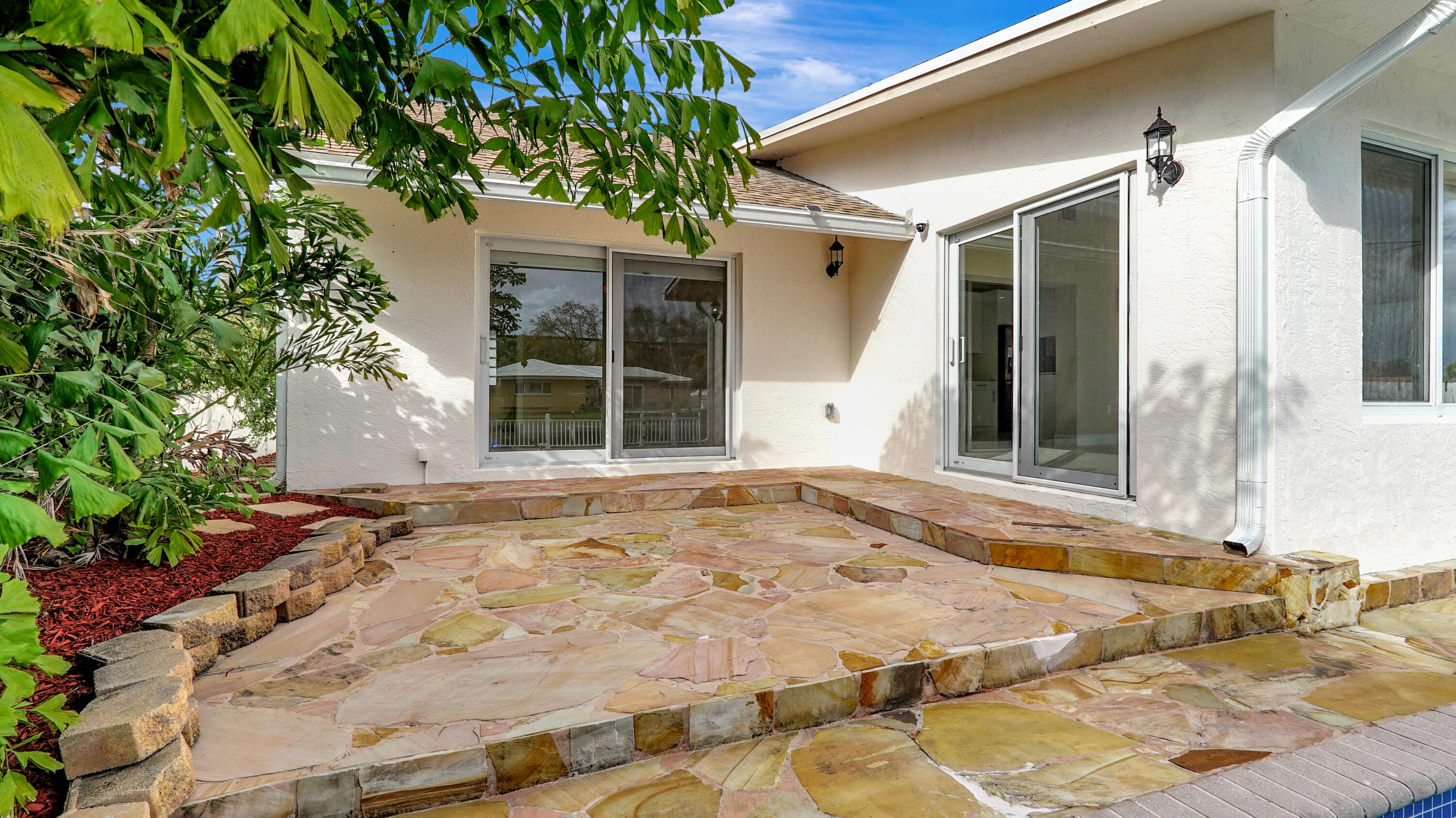 CORAL RIDGE ISLES - Residential Lease