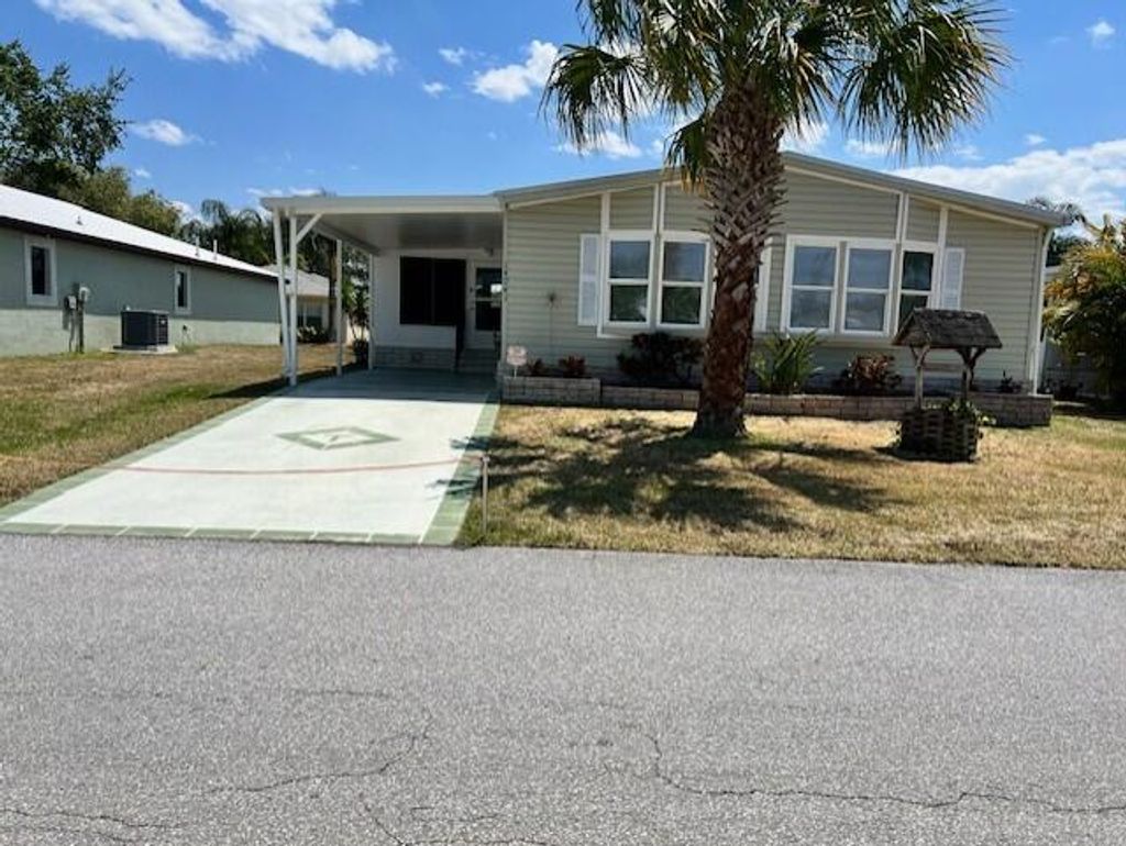 Photo of 14041 Dalia Avenue, Fort Pierce, FL 34951 (MLS # R10981691)