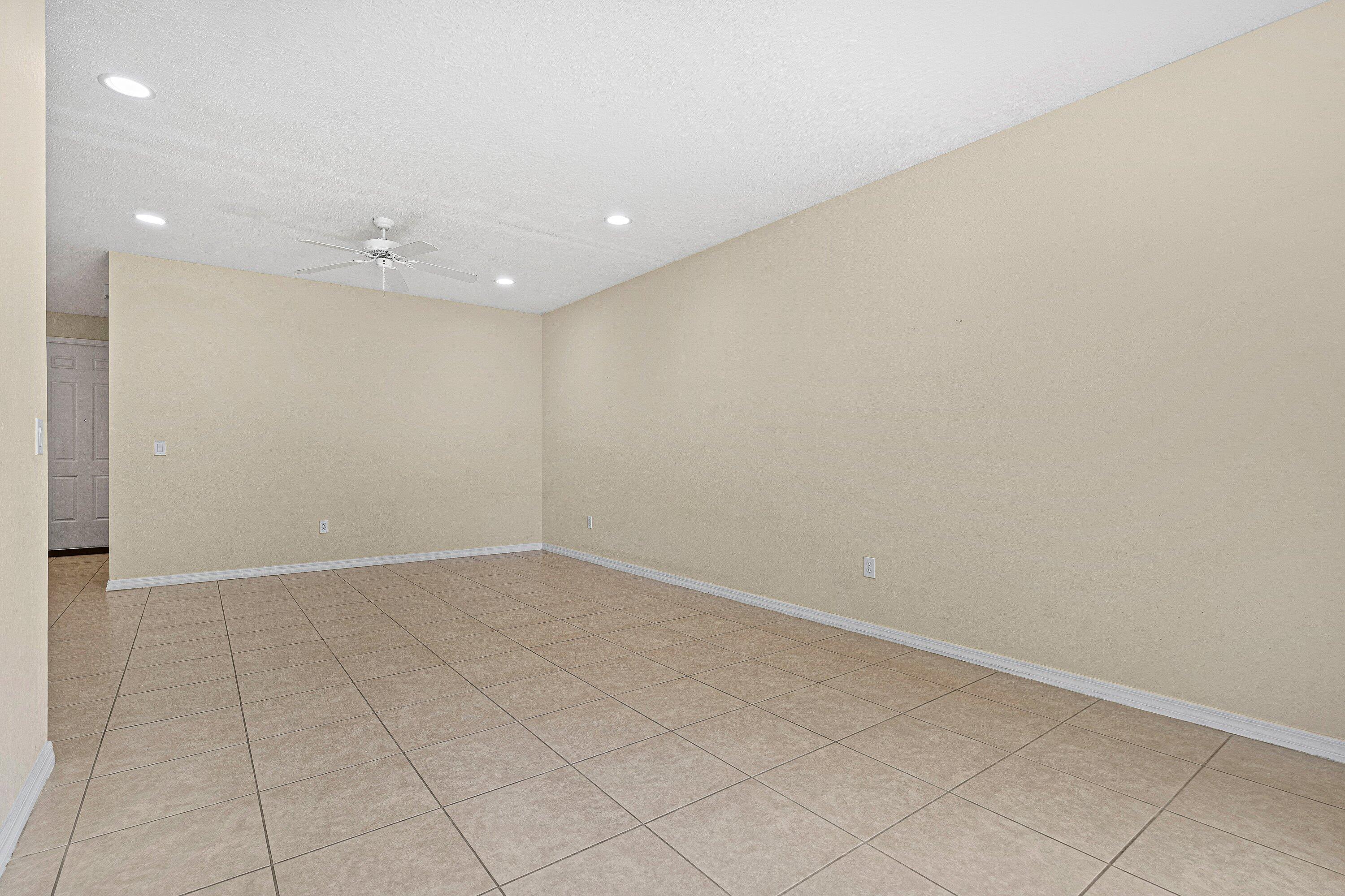 6272 S MILITARY Trail 203