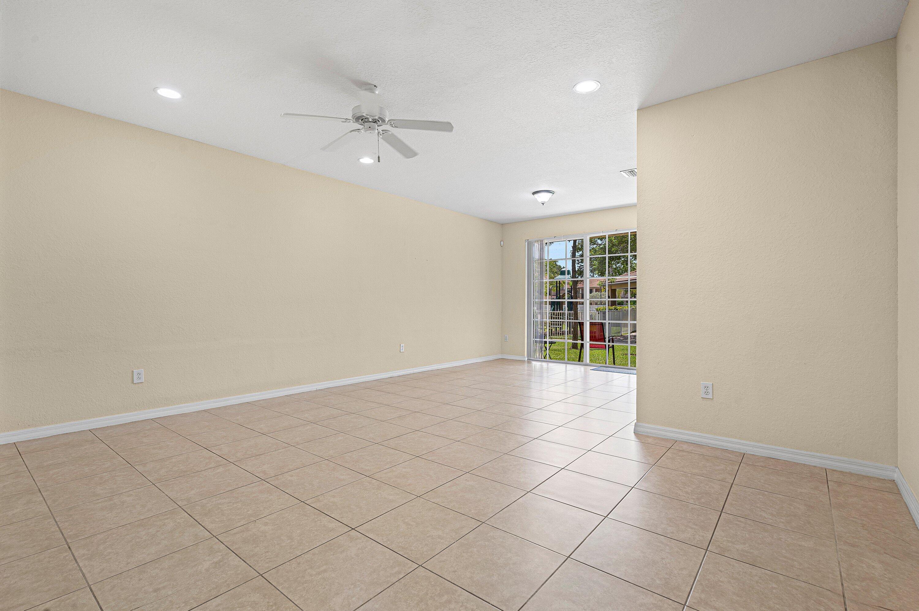 6272 S MILITARY Trail 203