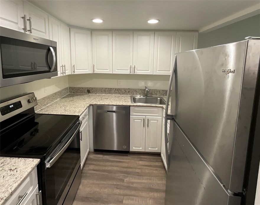 *$99 DEPOSIT (w.a.c) *FAST AND EASY MOVE IN *Great layout with a huge walk in closet and very spacious living room. Aventura Harbor is now leasing recently renovated one and two bedroom residences featuring huge living spaces, oversized bedrooms and tons of closet space. If you're looking for a sunny, spacious and well-appointed apartment home, resort-style amenities and beautifully maintained grounds, look no further. Aventura Harbor offers all these lifestyle choices plus effortless expressway convenience and the peace of mind of gated community living. Plus, you'll enjoy easy access to unbeatable shopping, dining and nightlife.