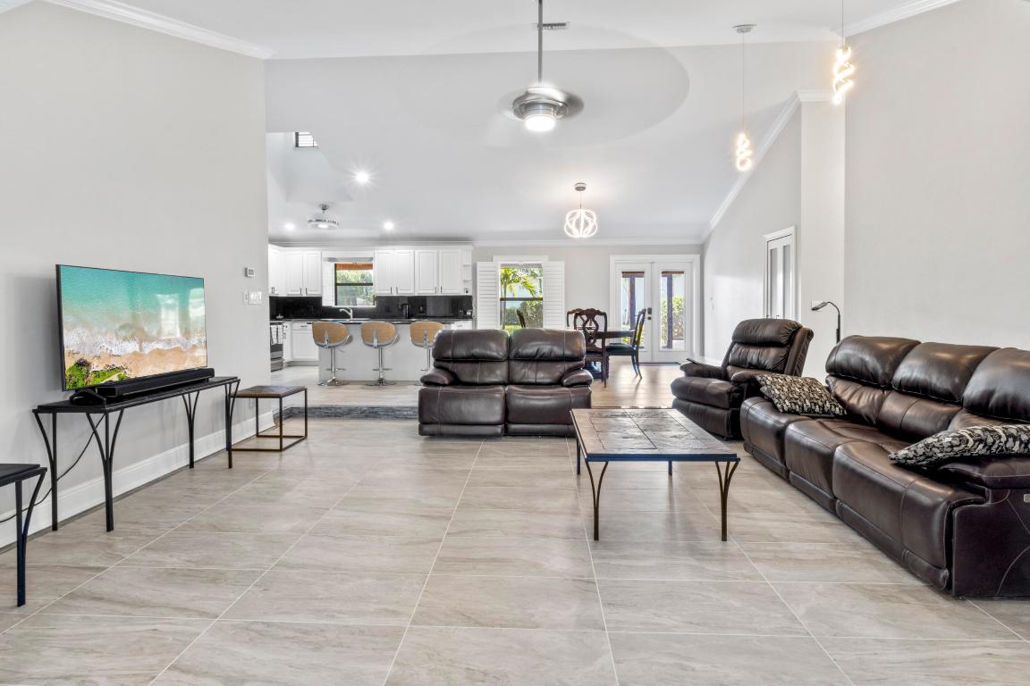 Pine Shadows Air Park - Residential