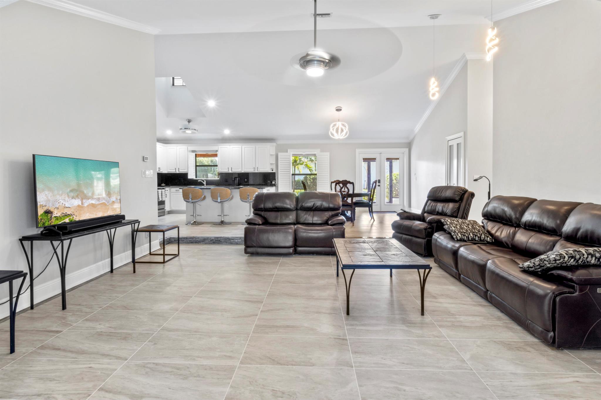 Pine Shadows Air Park - Residential