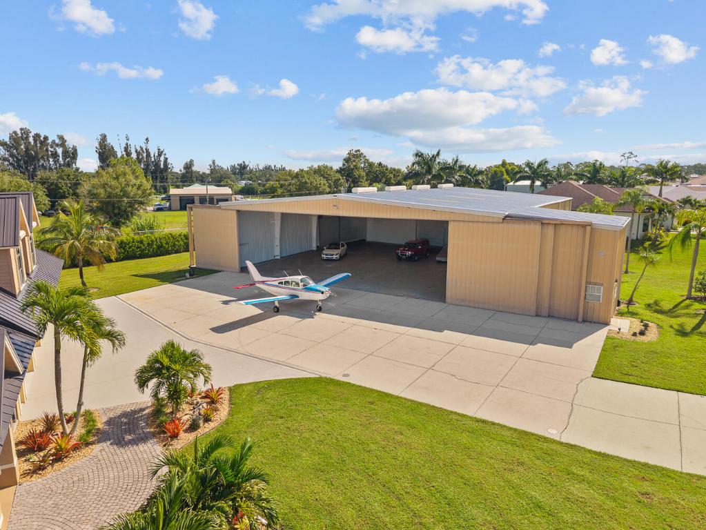 Pine Shadows Air Park - Residential