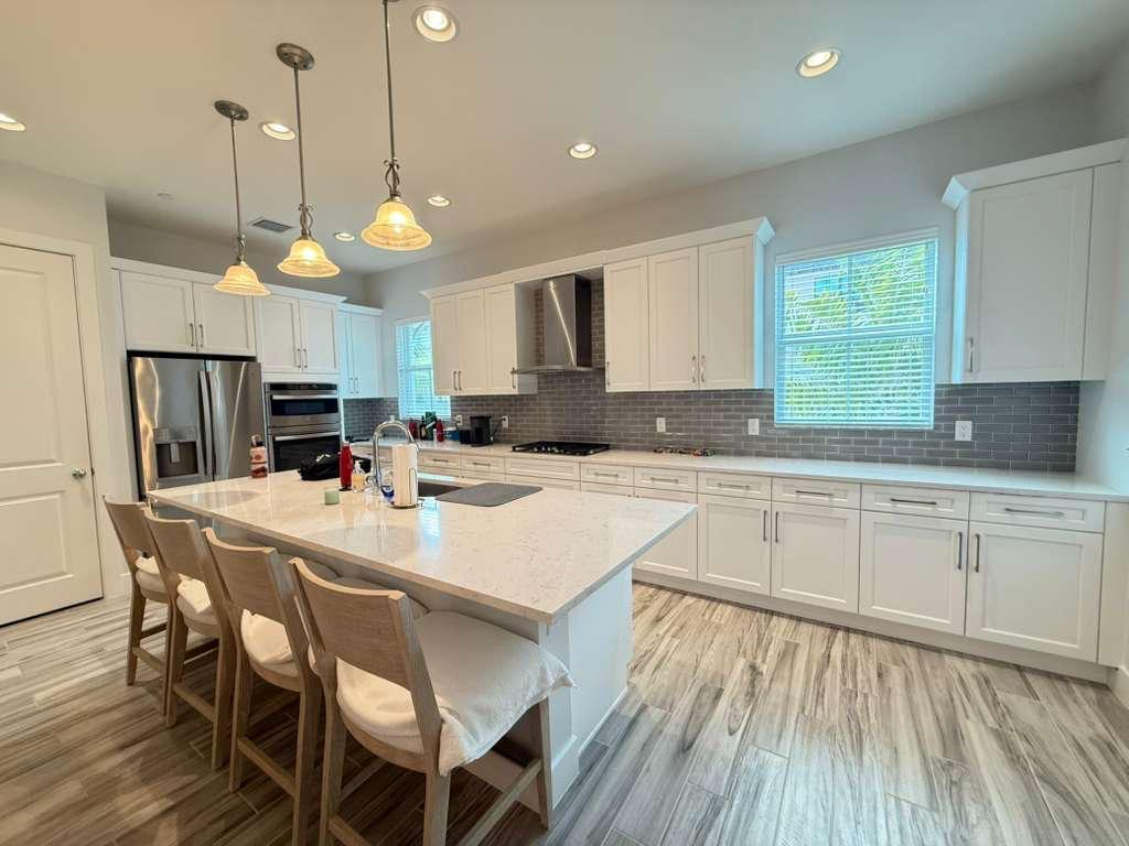 ALTON NEIGHBORHOOD - Residential