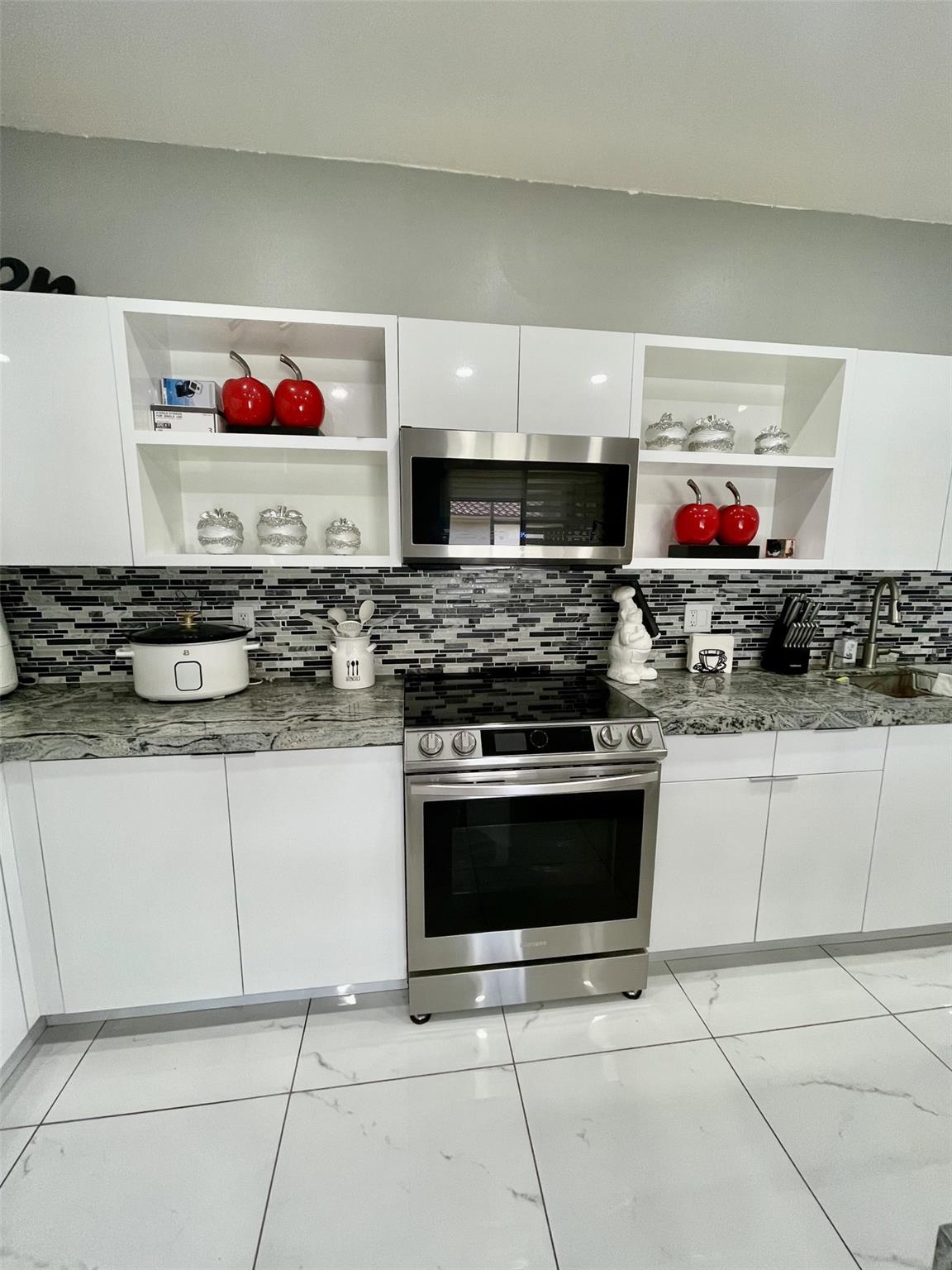 Chapel Trail II 112-16 B - Residential