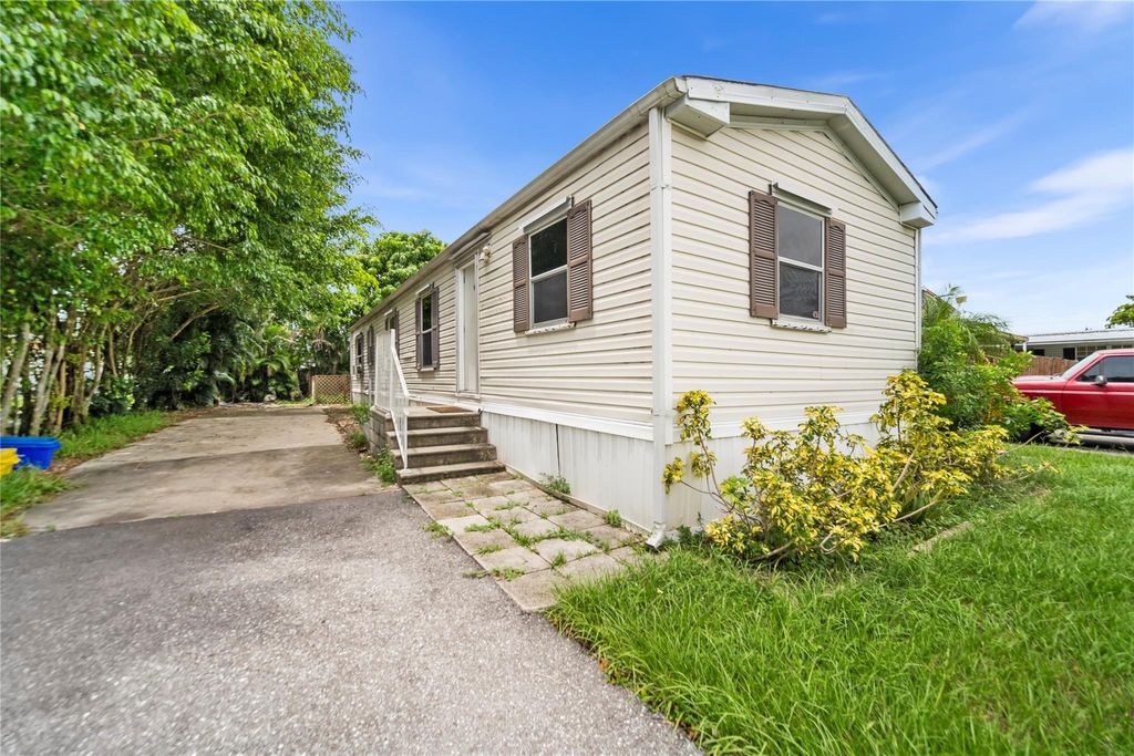 Photo of 11908 Cove Place, Boca Raton, FL 33428 (MLS # F10516246)