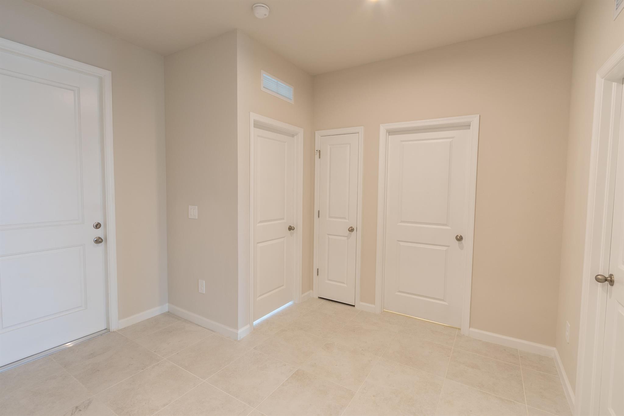 LOST TREE PRESERVE PD PHA - Residential Lease