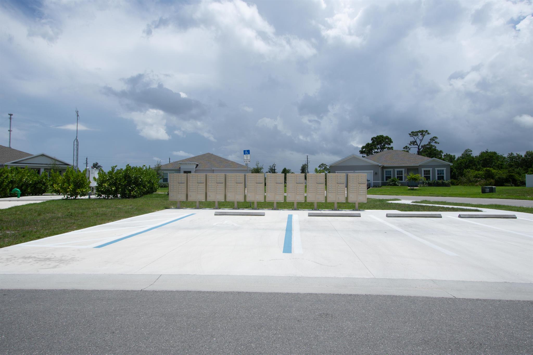 LOST TREE PRESERVE PD PHA - Residential Lease