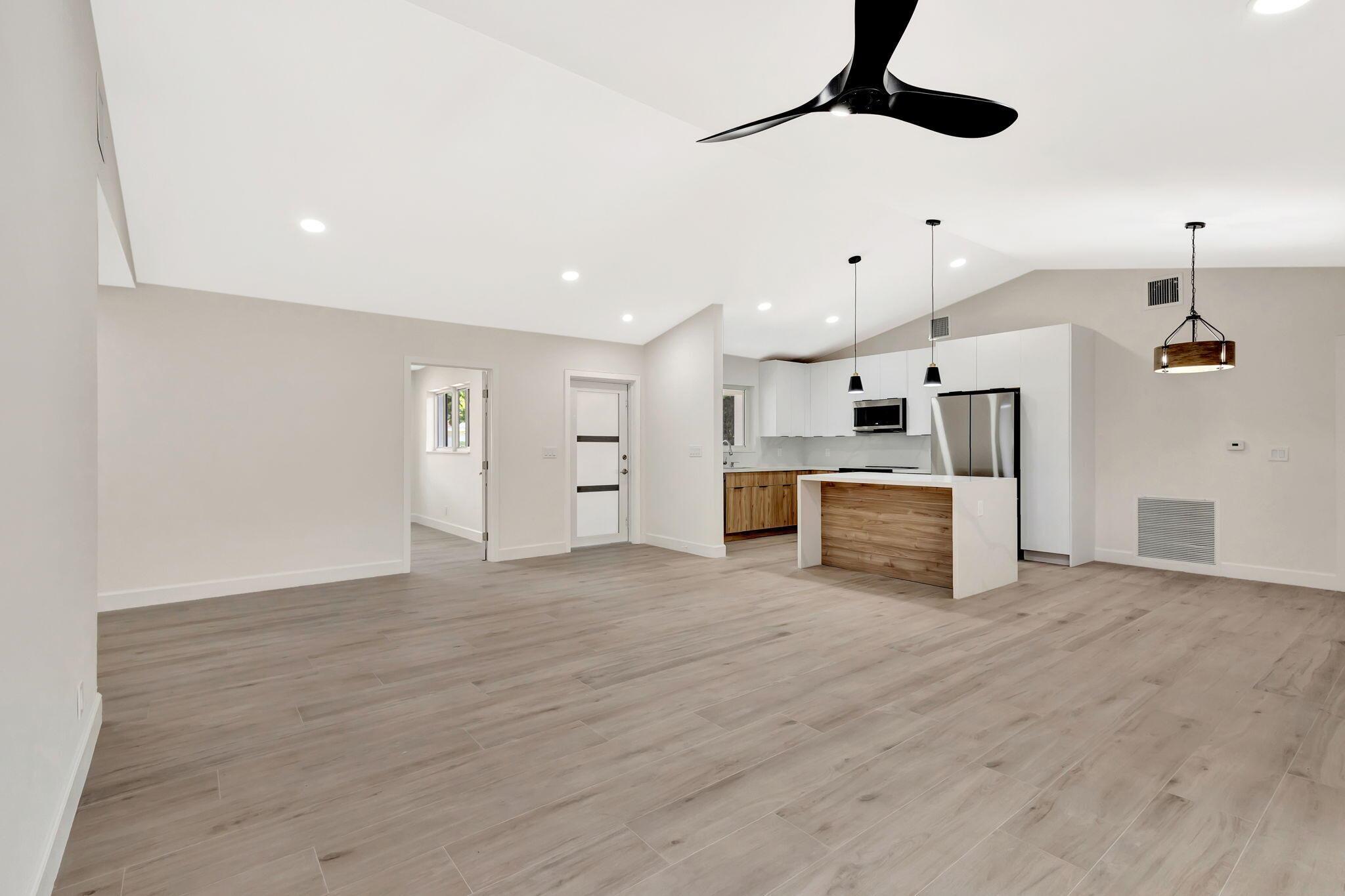 2410 SW 1st Street