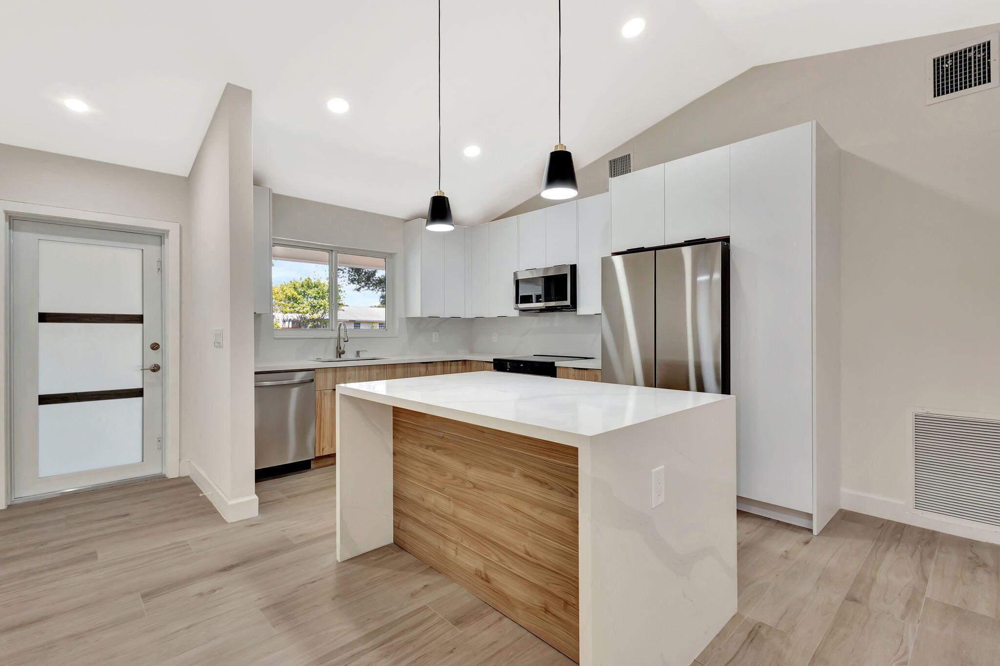 2410 SW 1st Street