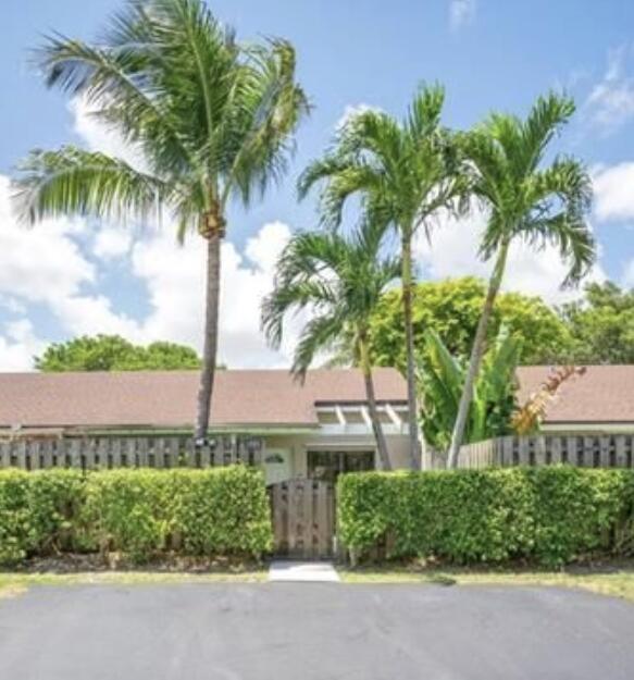 1005 NW 53rd St Street