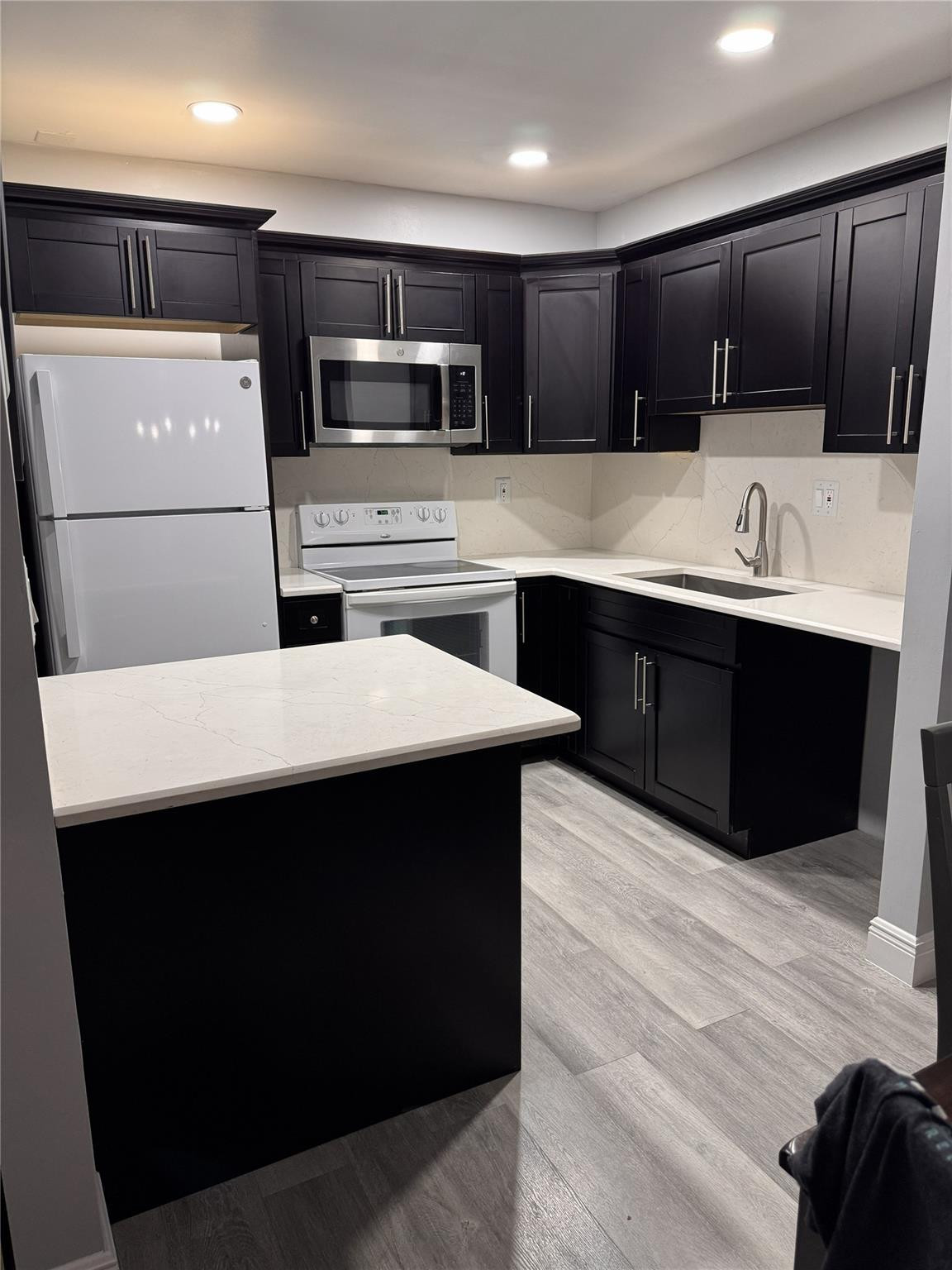 MEADOWS CONDO - Residential