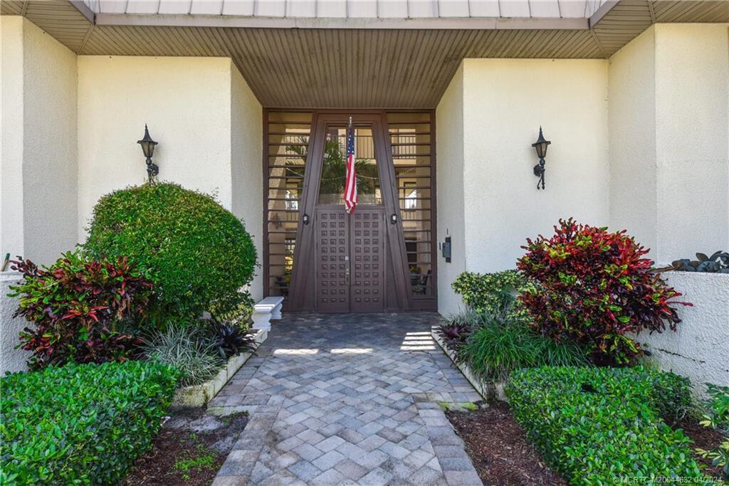 1800 SE Saint Lucie Boulevard 7-207, Stuart, FL, 34996/$130,000 4 1800 SE Saint Lucie Boulevard 7-207