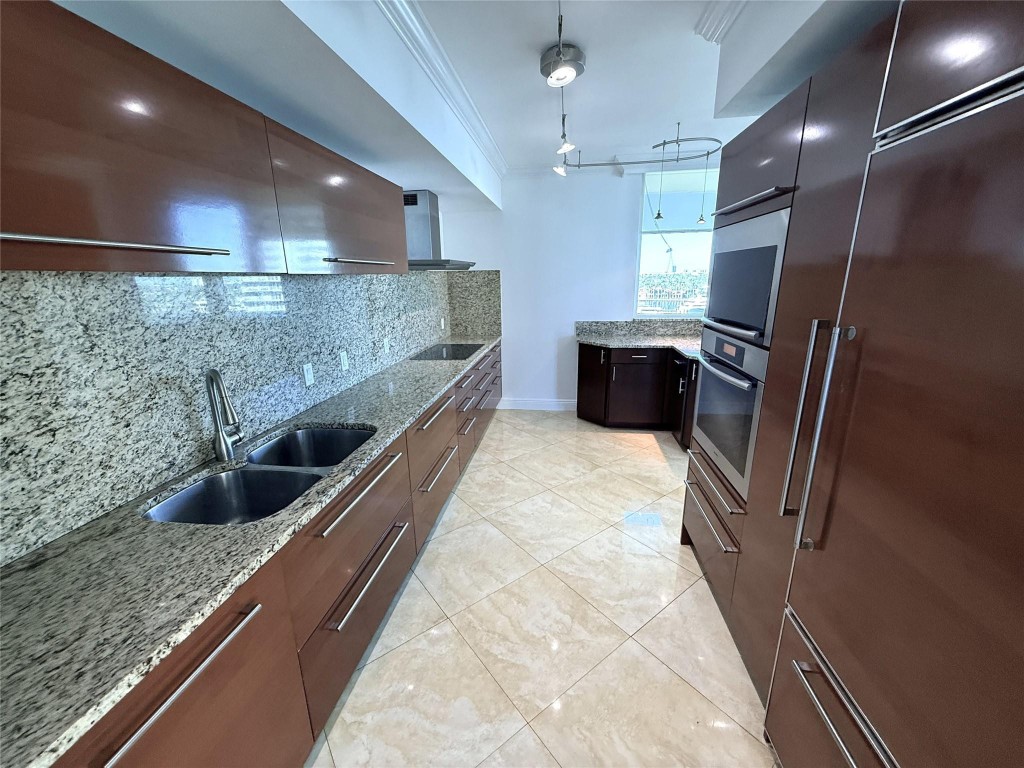 101 S Fort Lauderdale Beach Boulevard 906