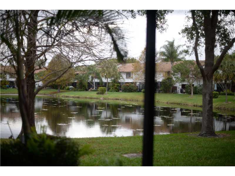 GOLDEN RAINTREE V - Residential