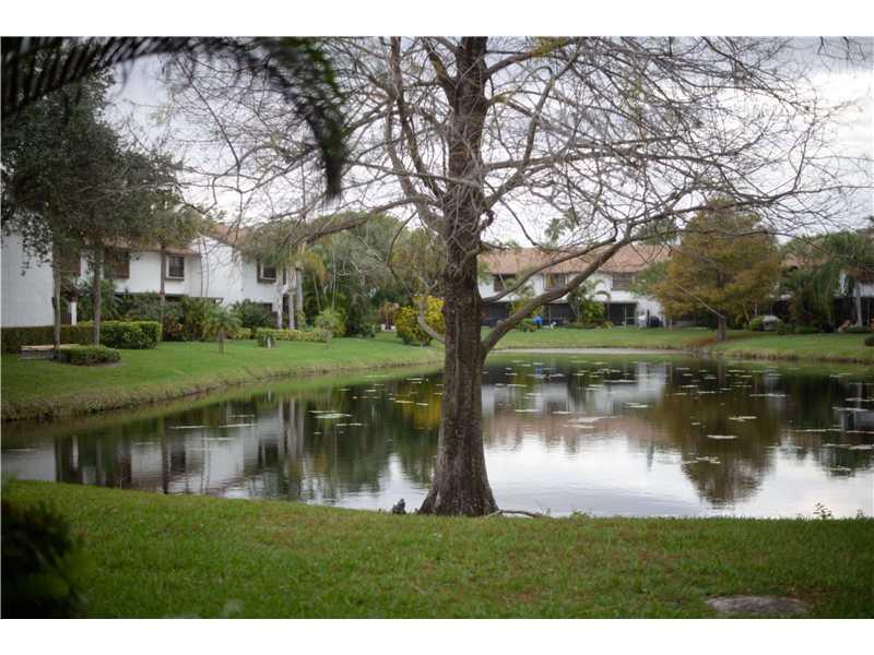 GOLDEN RAINTREE V - Residential