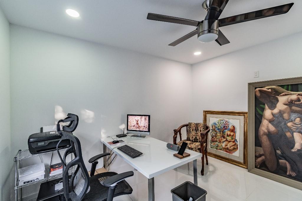 Coral Key Villas 5th Sec - Residential