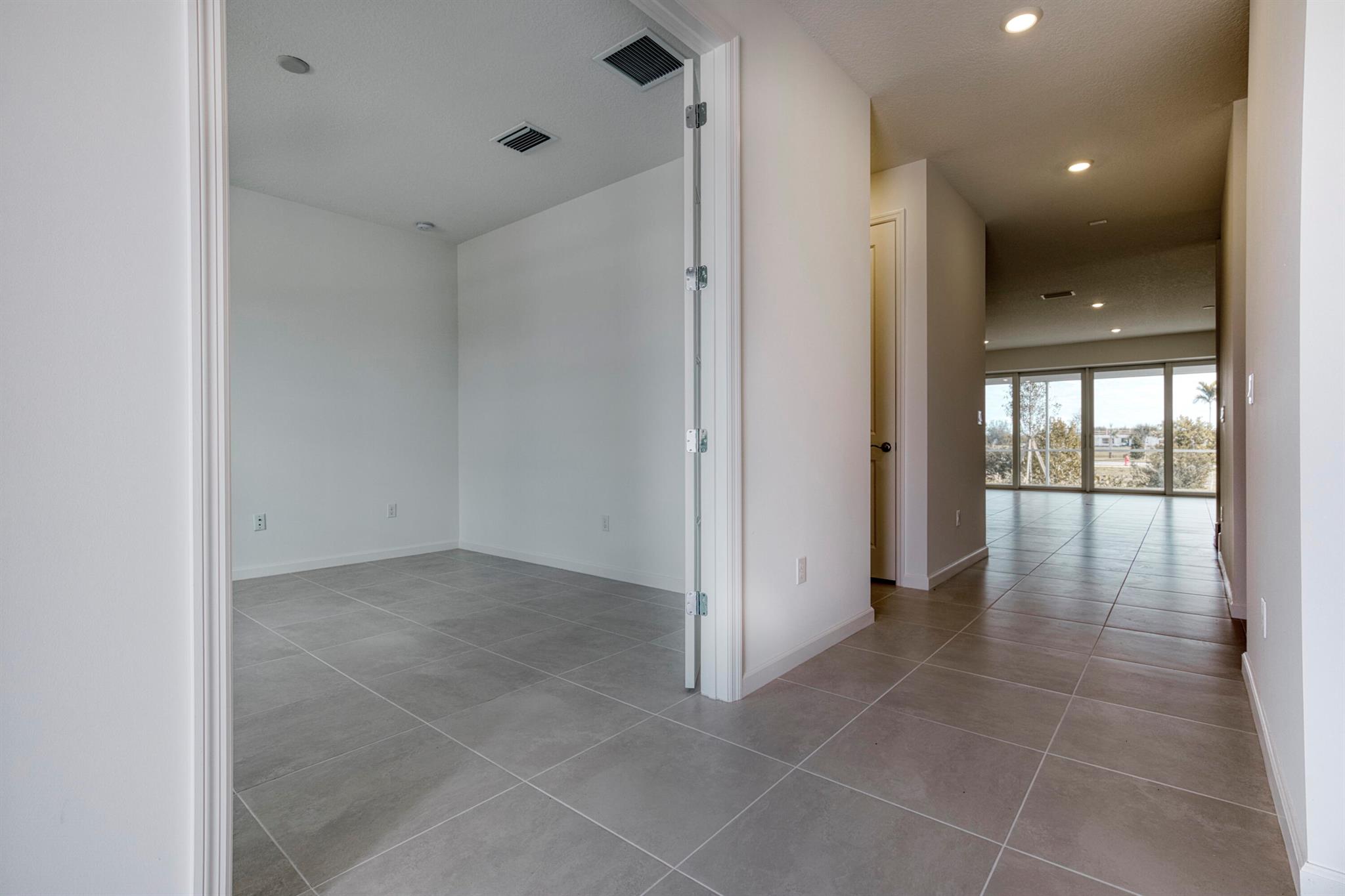 HARBOR ISLE PHASE 1 - Residential Lease