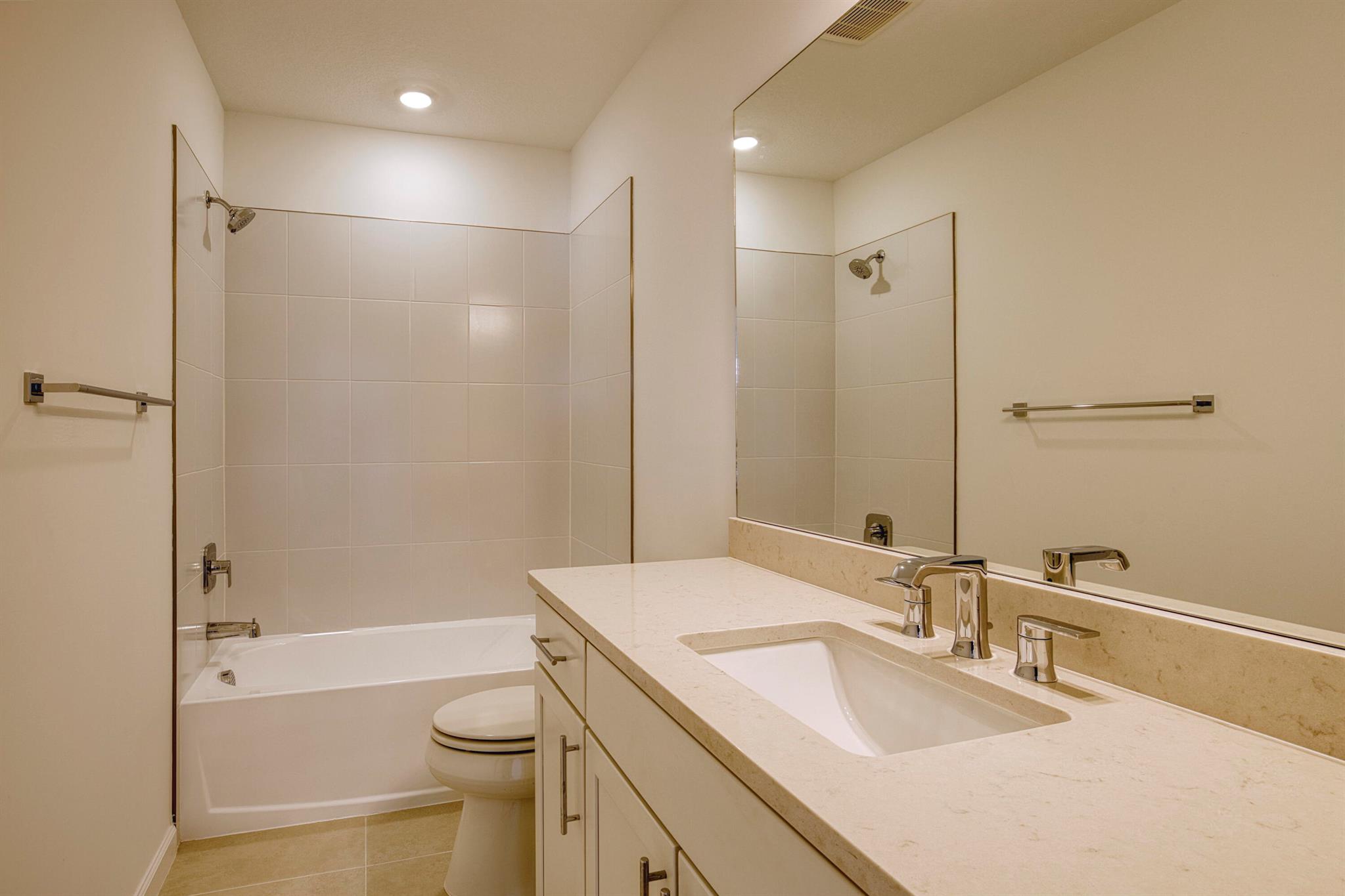 HARBOR ISLE PHASE 1 - Residential Lease