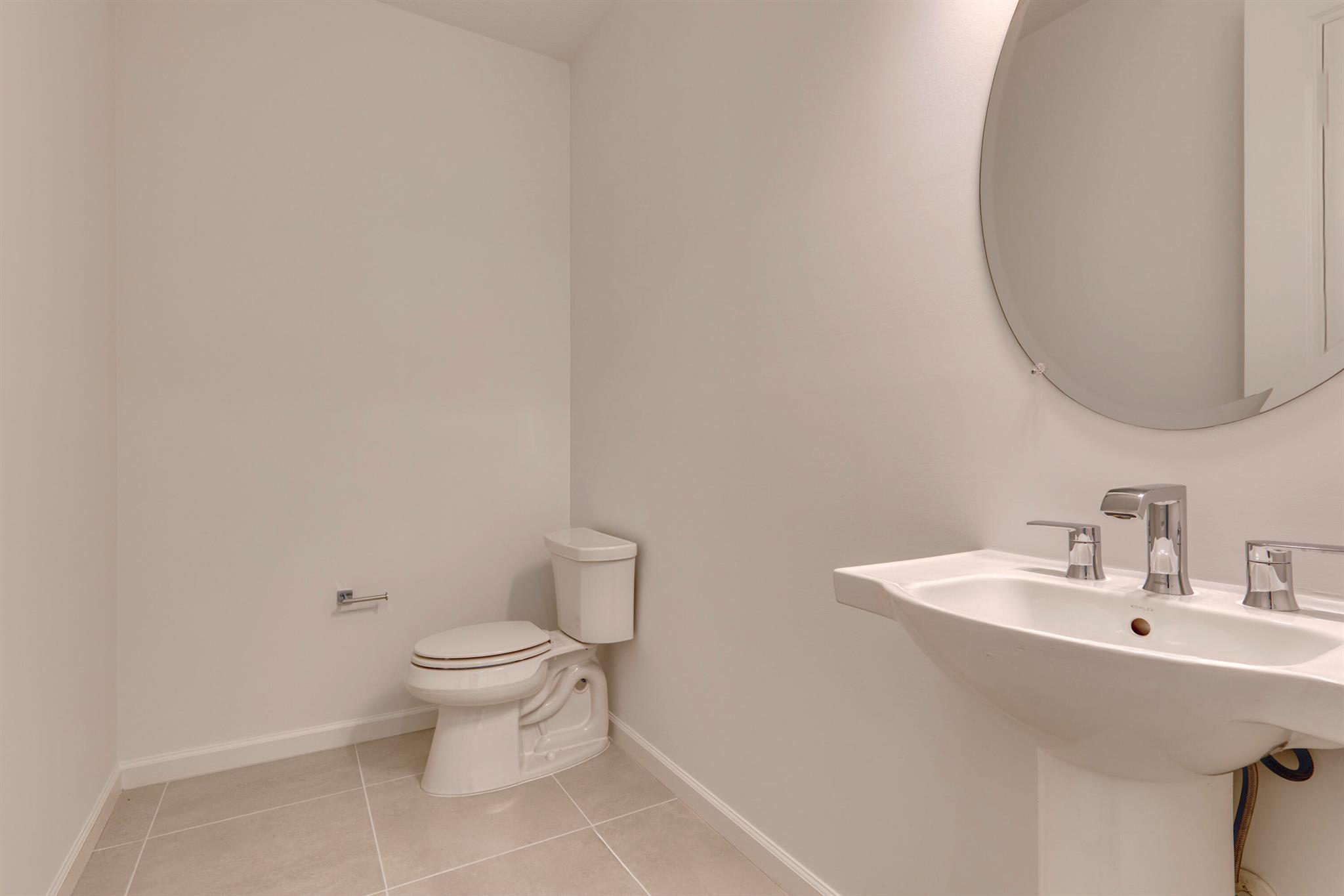 HARBOR ISLE PHASE 1 - Residential Lease