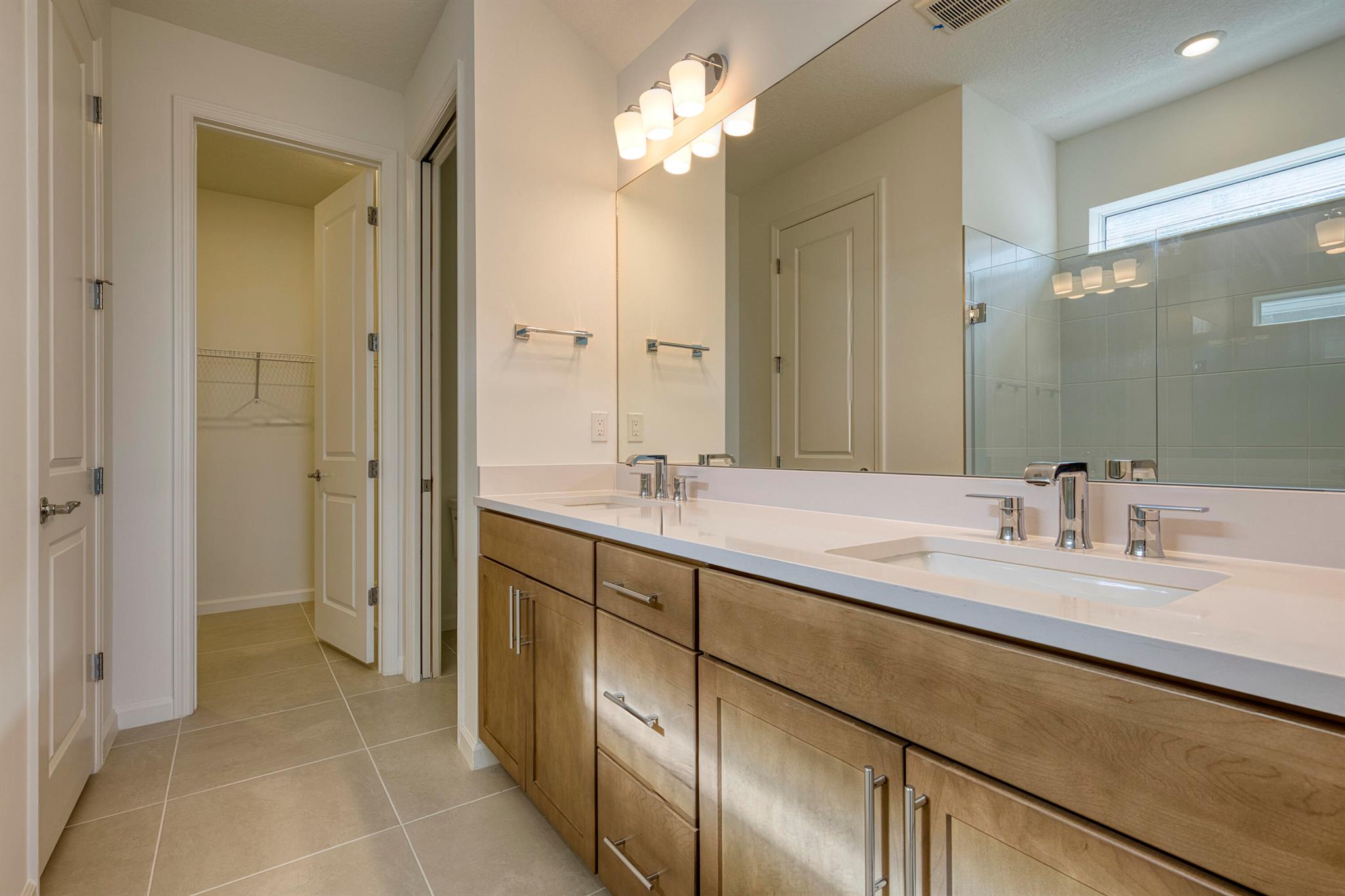 HARBOR ISLE PHASE 1 - Residential Lease