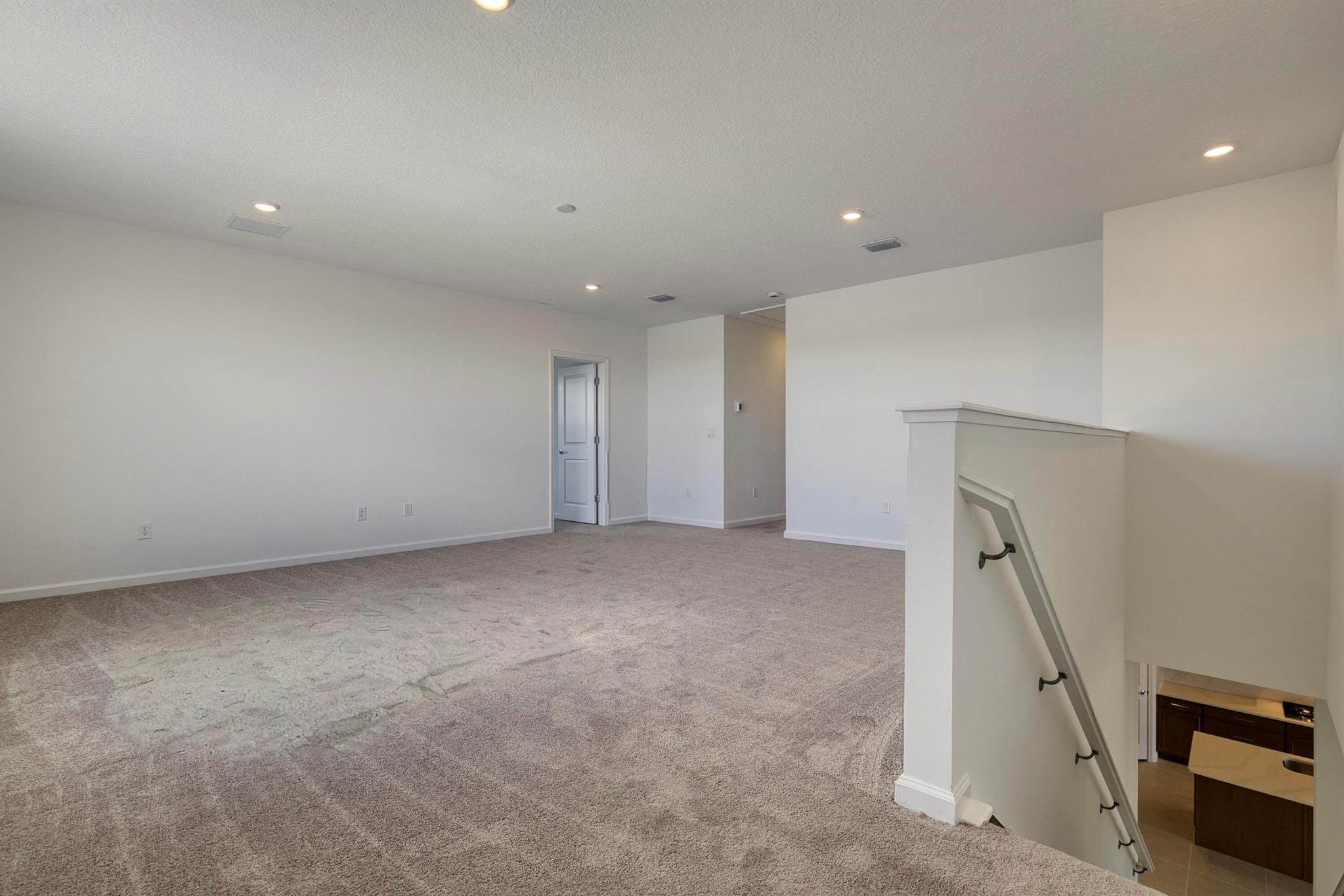 HARBOR ISLE PHASE 1 - Residential Lease