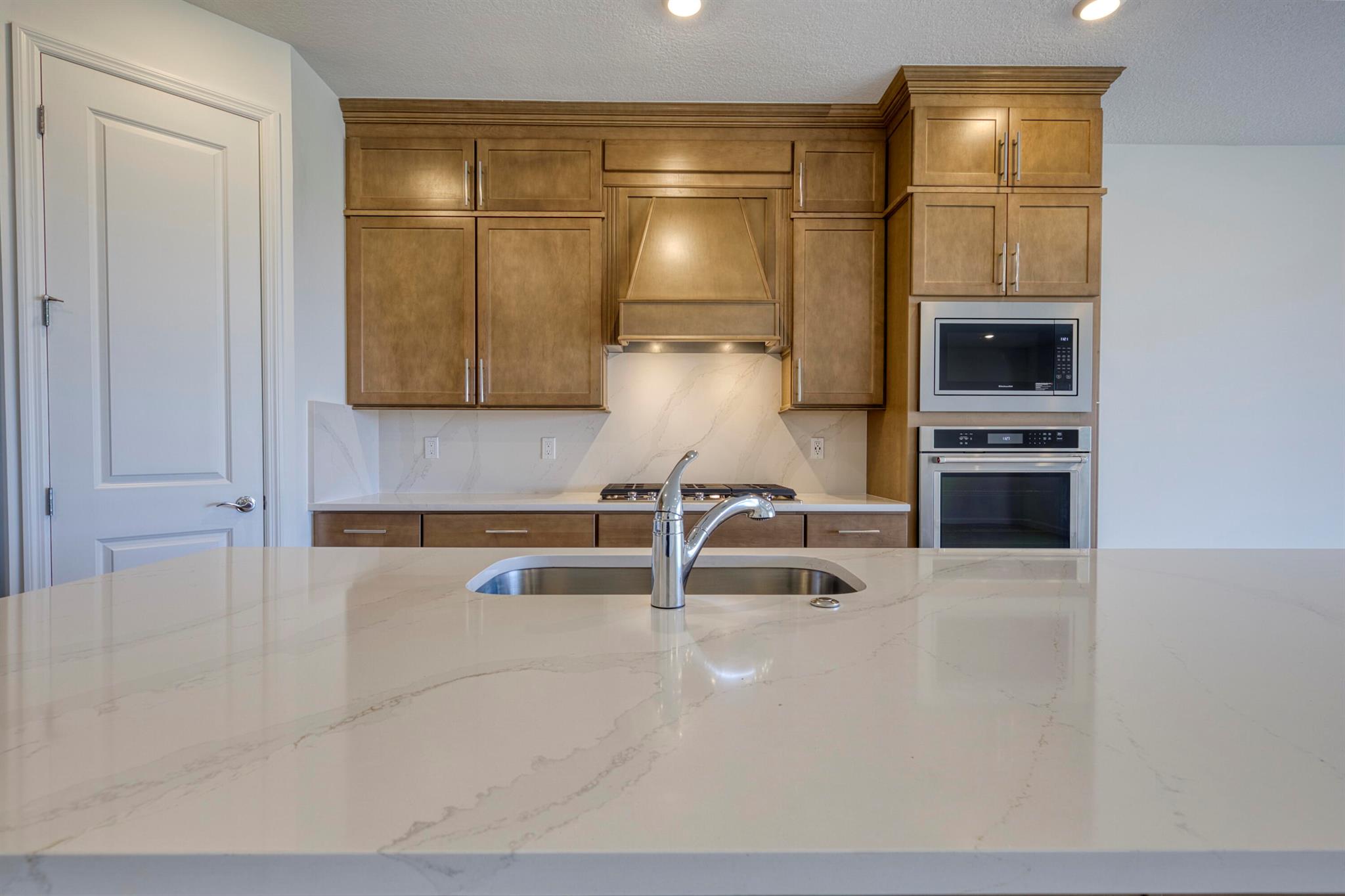 HARBOR ISLE PHASE 1 - Residential Lease
