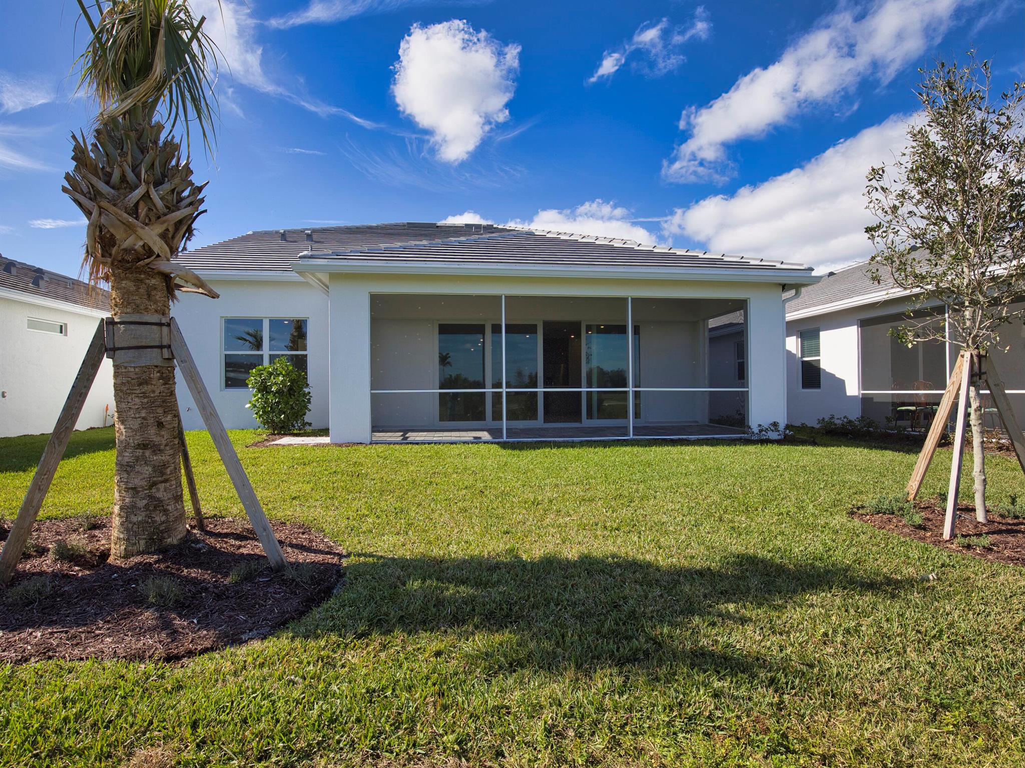HARBOR ISLE PHASE 1 - Residential Lease