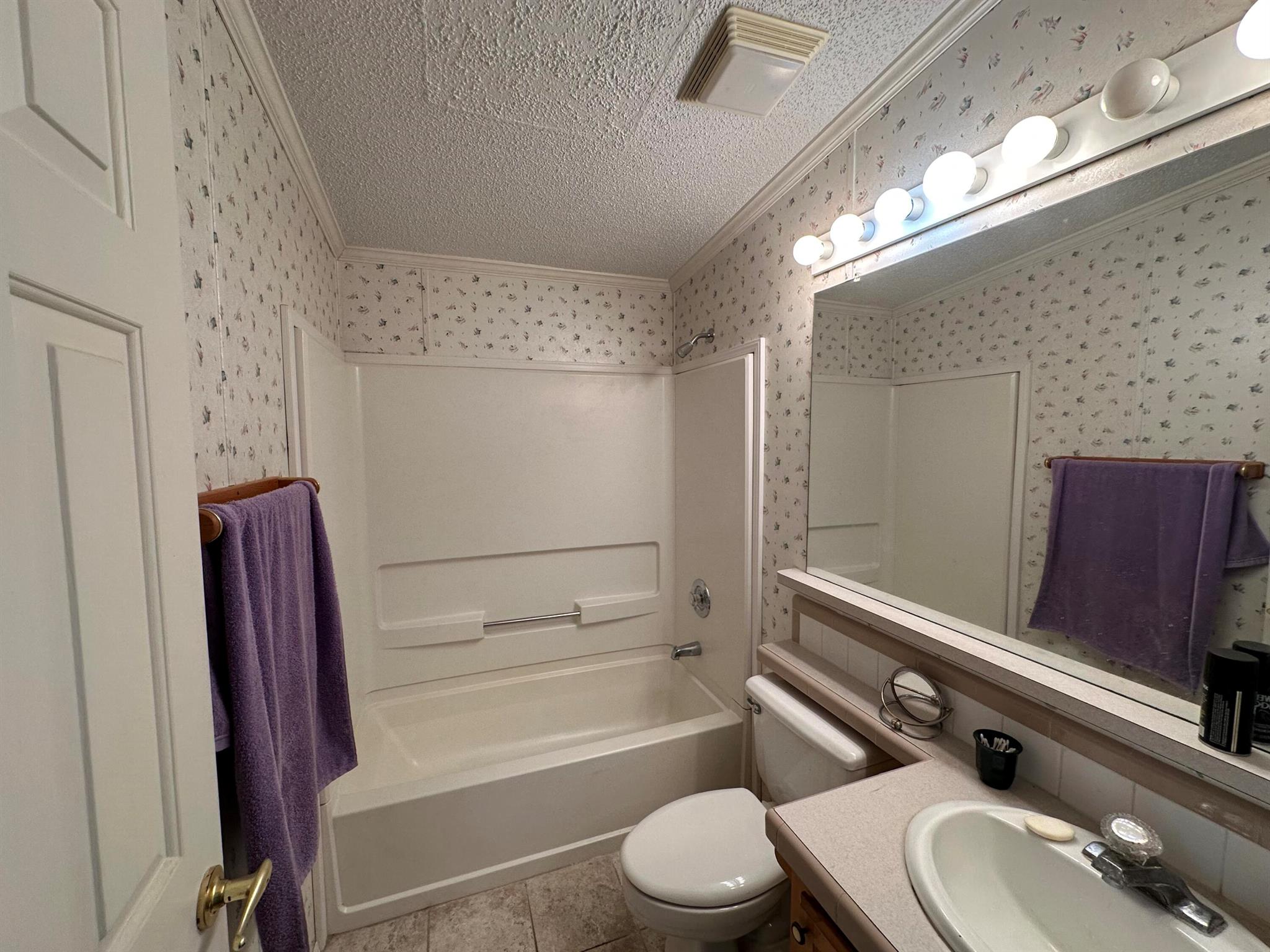 Tropical Isles - Residential