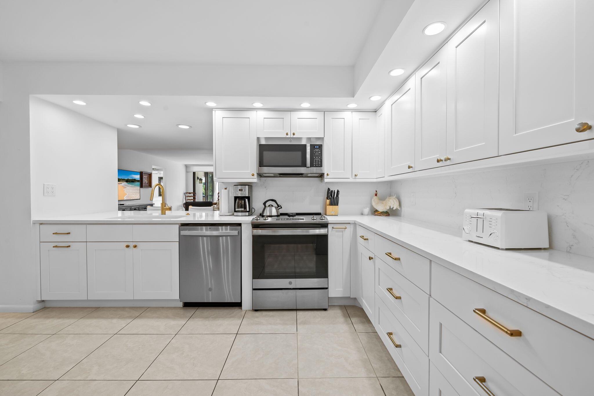 CORONADO AT HIGHLAND BEAC - Residential Lease