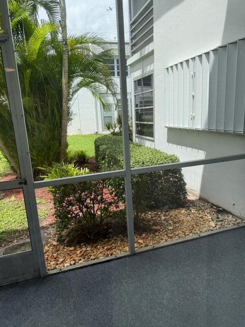 MURRY HILLS APT BLDG COND - Residential