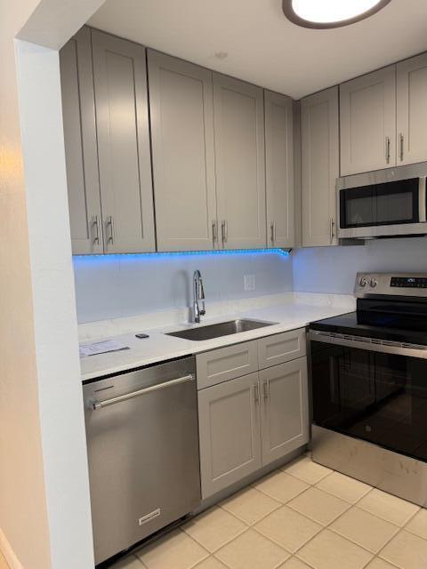 MURRY HILLS APT BLDG COND - Residential