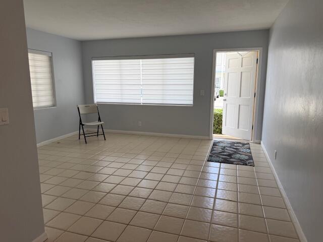 MURRY HILLS APT BLDG COND - Residential