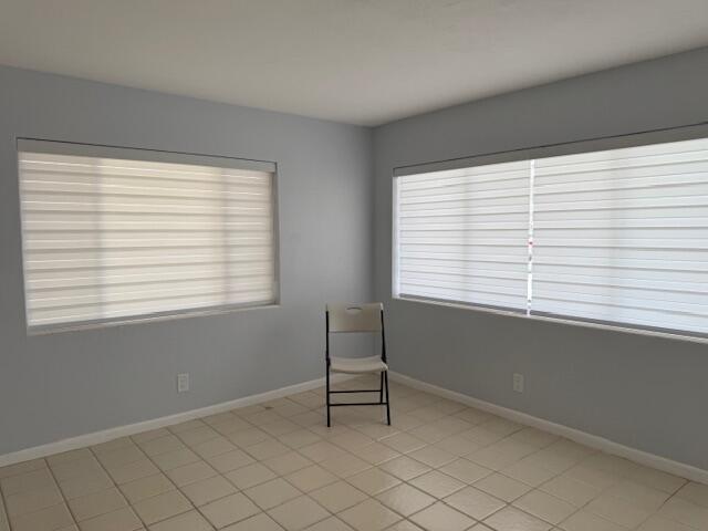 MURRY HILLS APT BLDG COND - Residential