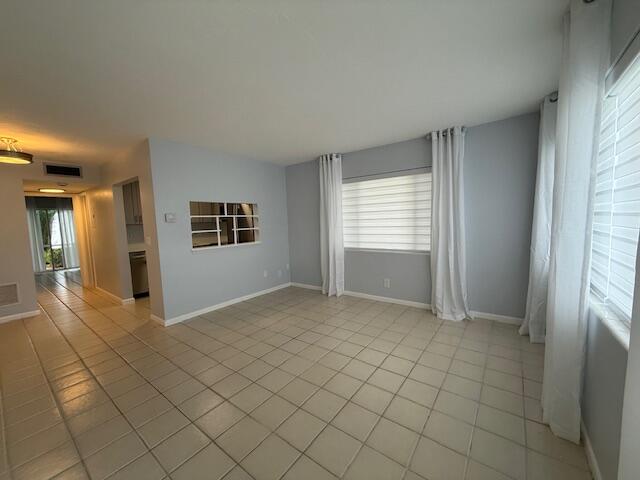 MURRY HILLS APT BLDG CONDO - Residential