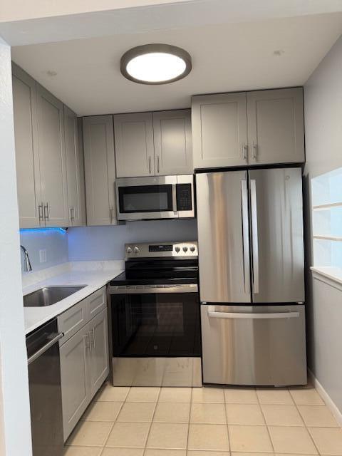MURRY HILLS APT BLDG COND - Residential