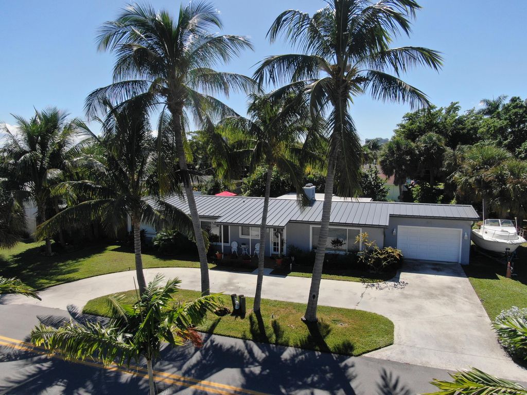 Photo of 630 North Road, Boynton Beach, FL 33435 (MLS # R10929496)