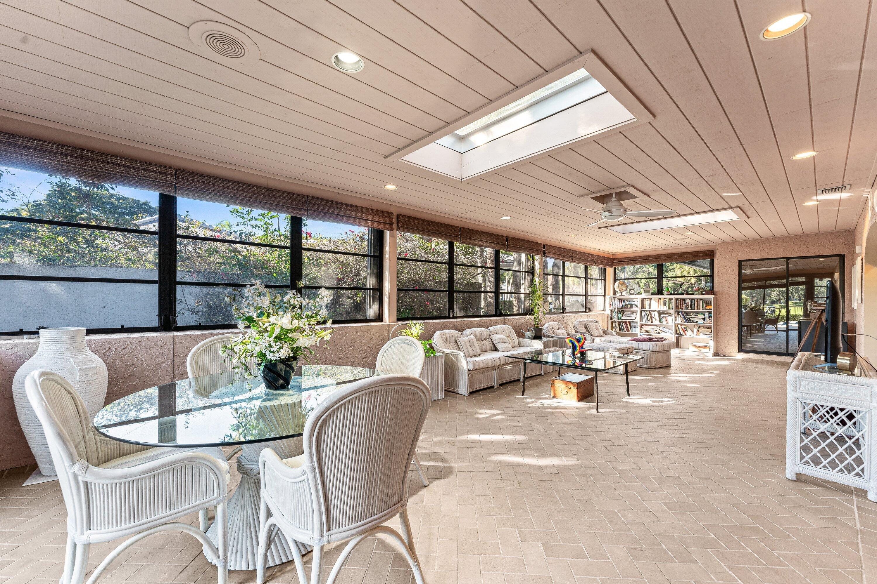 HAMPSHIRE AT HUNTERS RUN CONDO - Residential