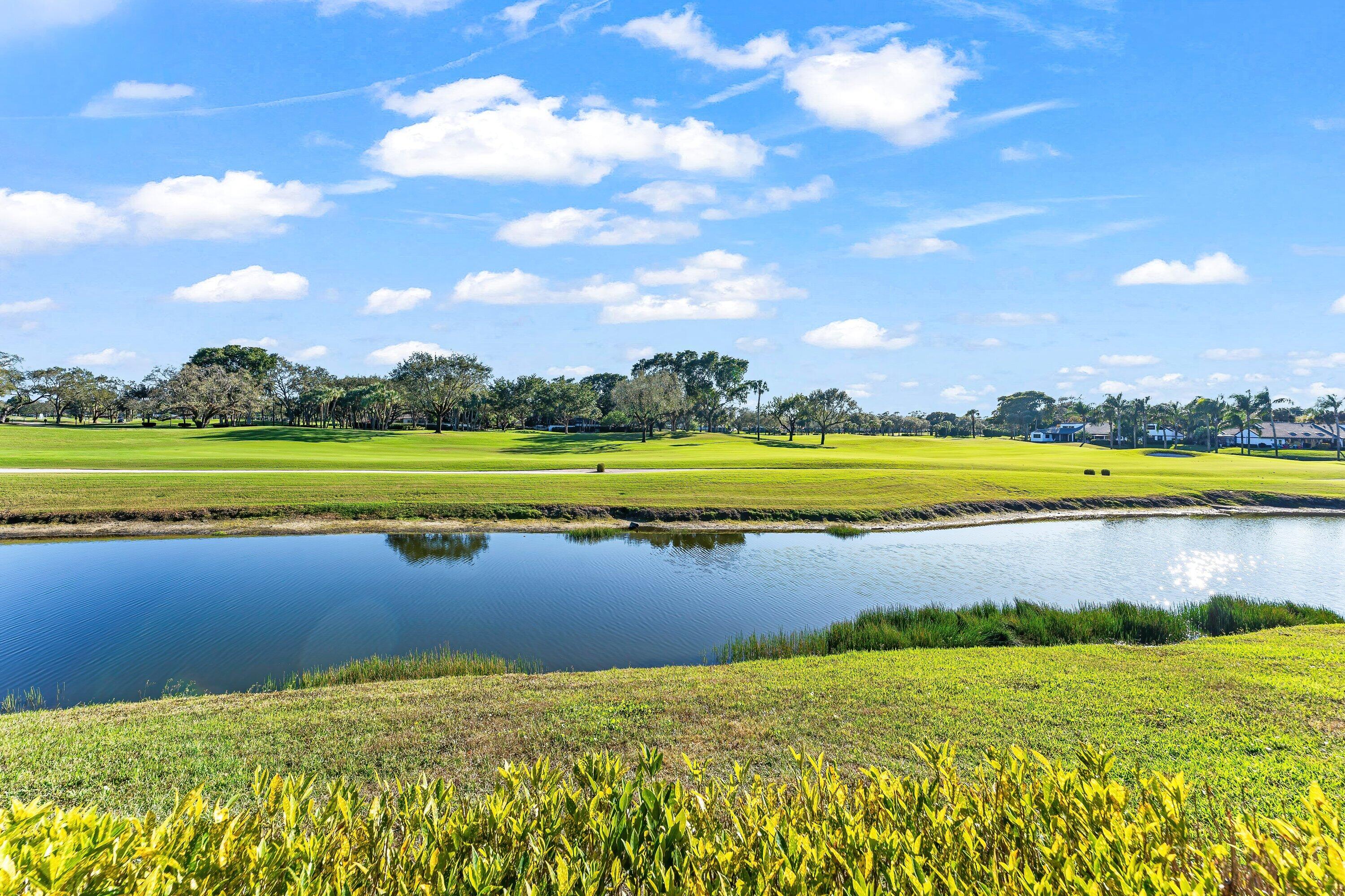 HAMPSHIRE AT HUNTERS RUN CONDO - Residential