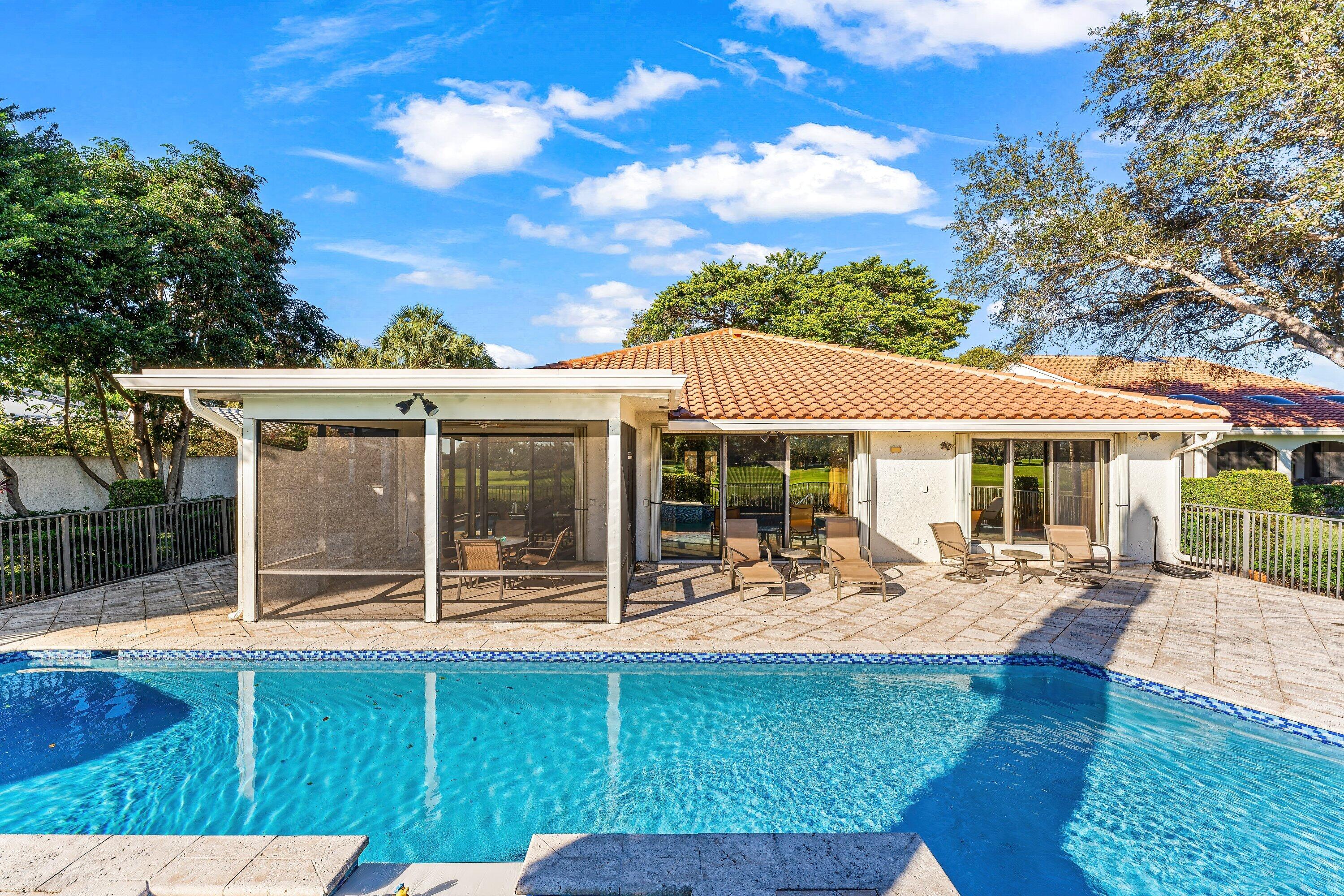 HAMPSHIRE AT HUNTERS RUN CONDO - Residential