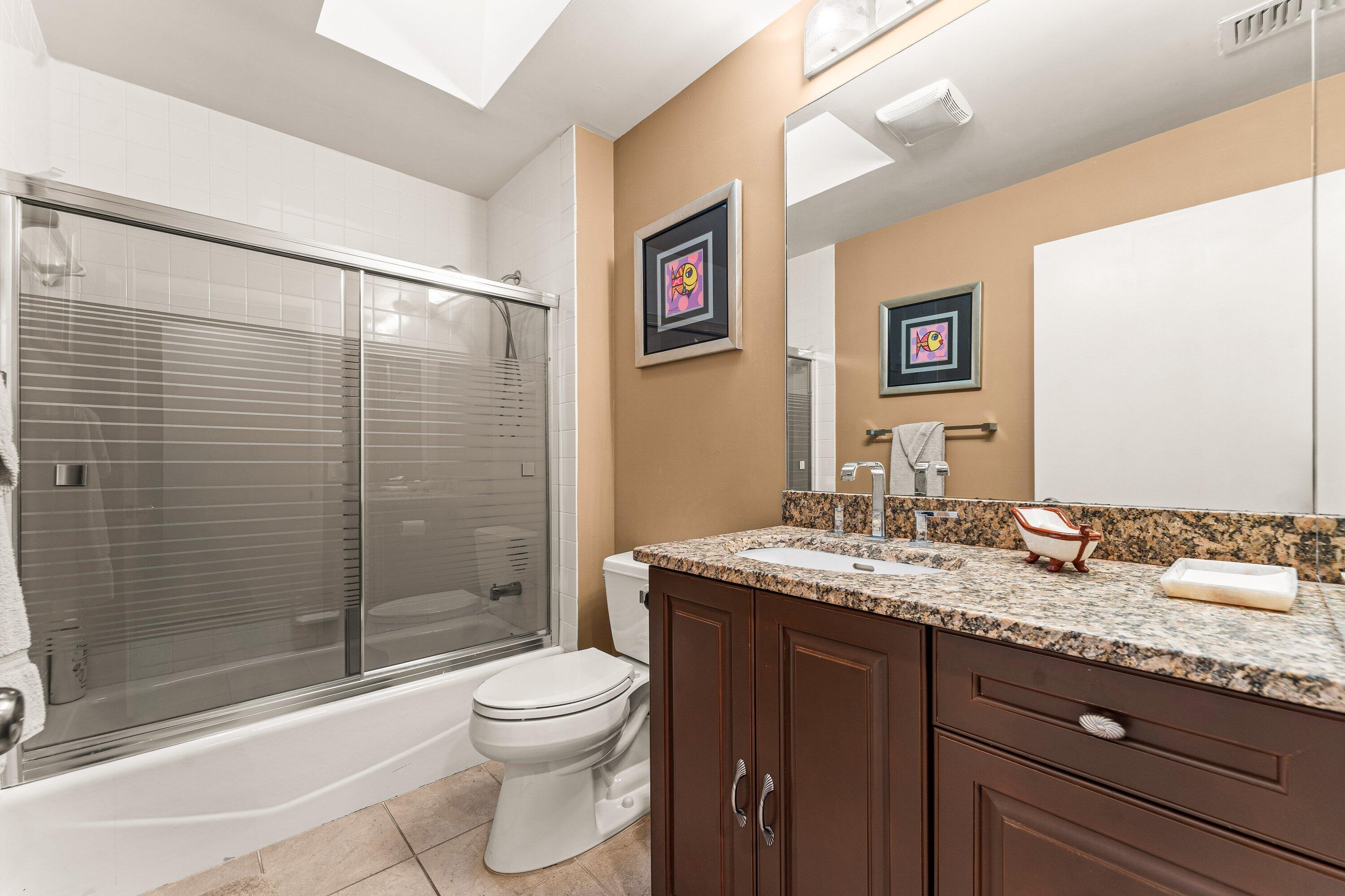 HAMPSHIRE AT HUNTERS RUN CONDO - Residential